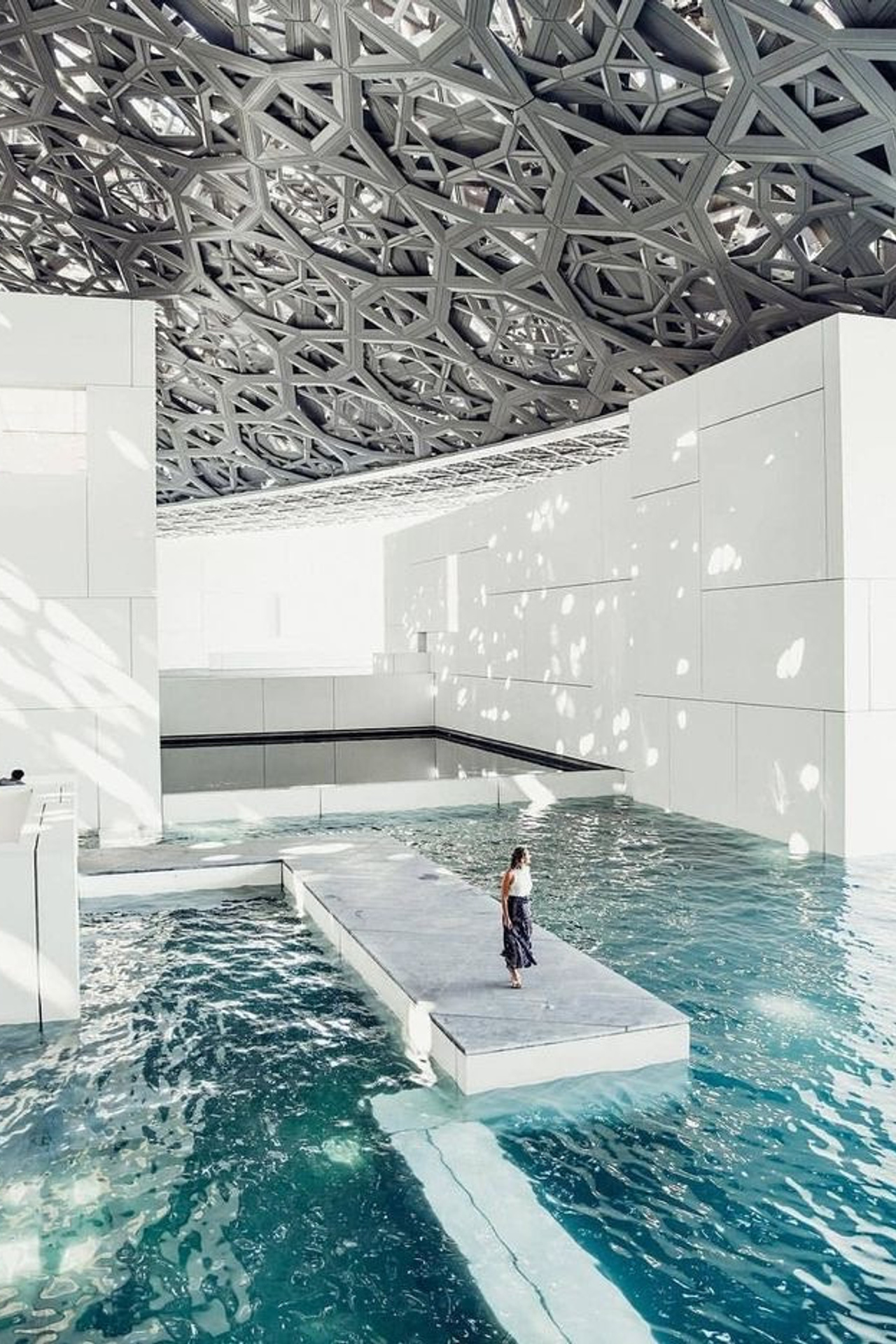 Локация Лувр Абу-Даби для предметной съемки Дубай|Sale Easy