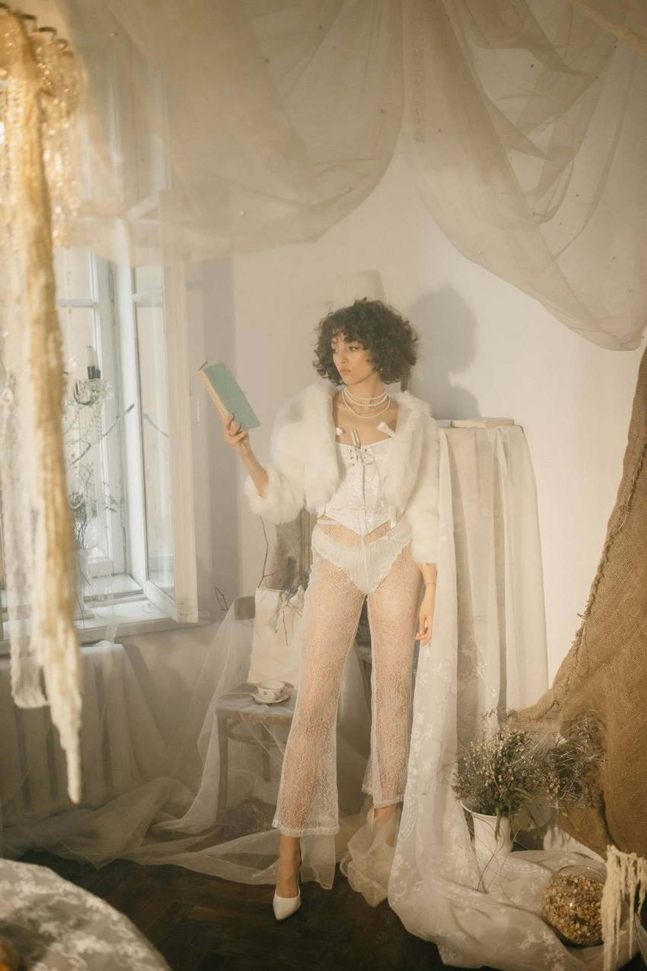 Модель для предметной съемки Анна Ш. С.-Пб| Sale Easy