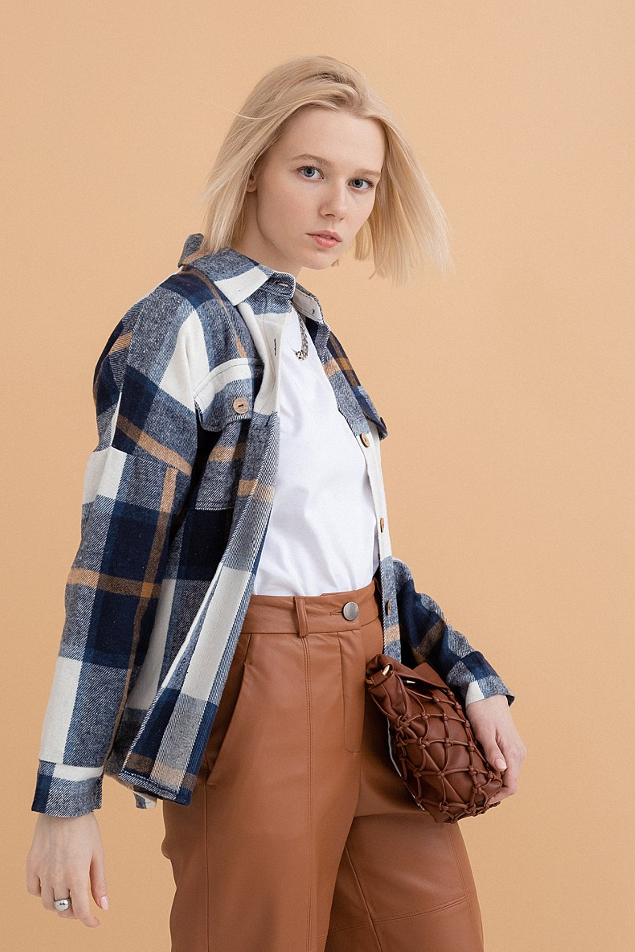 Модель для предметной съемки Александра А Москва| Sale Easy