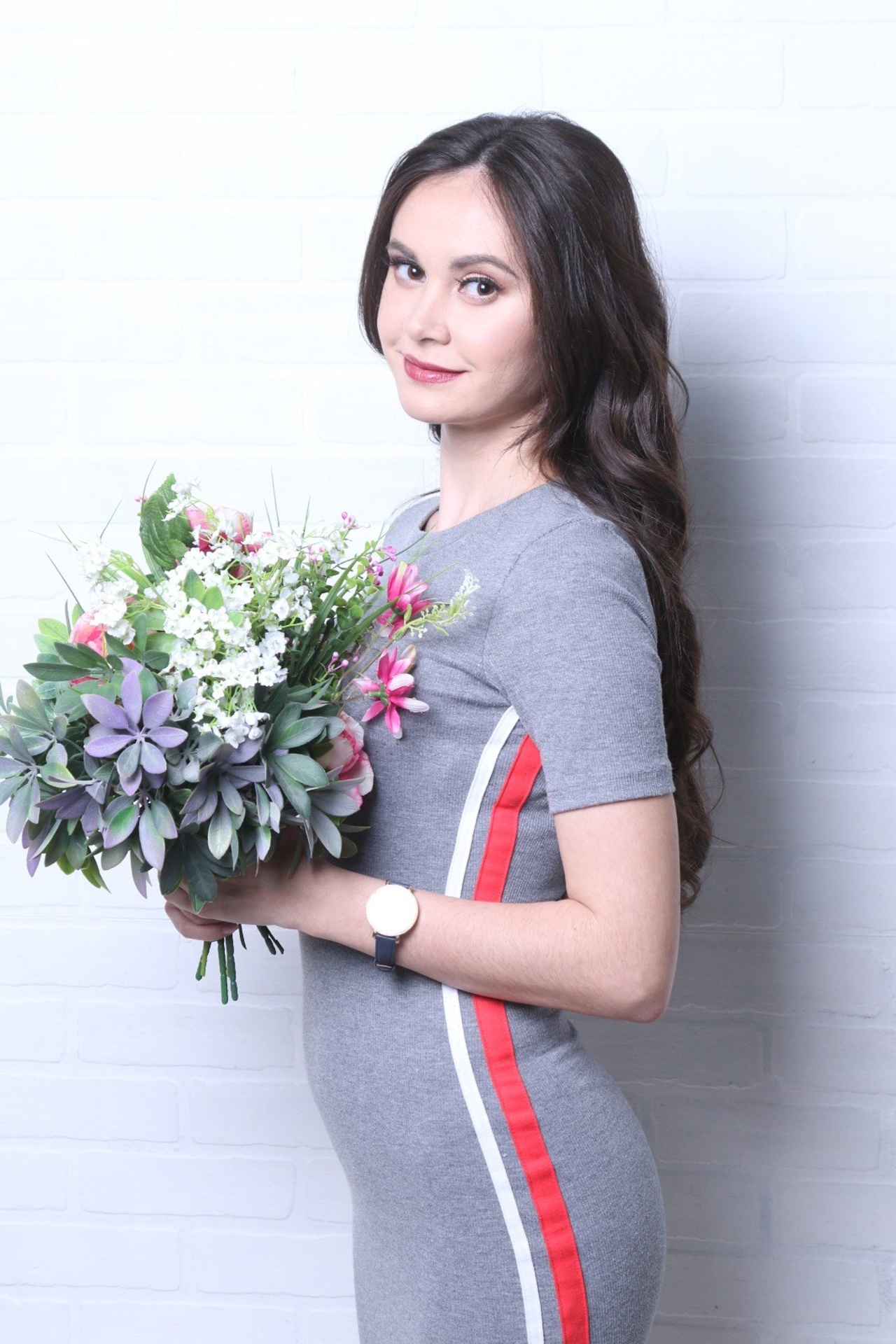 Модель для предметной съемки Альфира Казань| Sale Easy