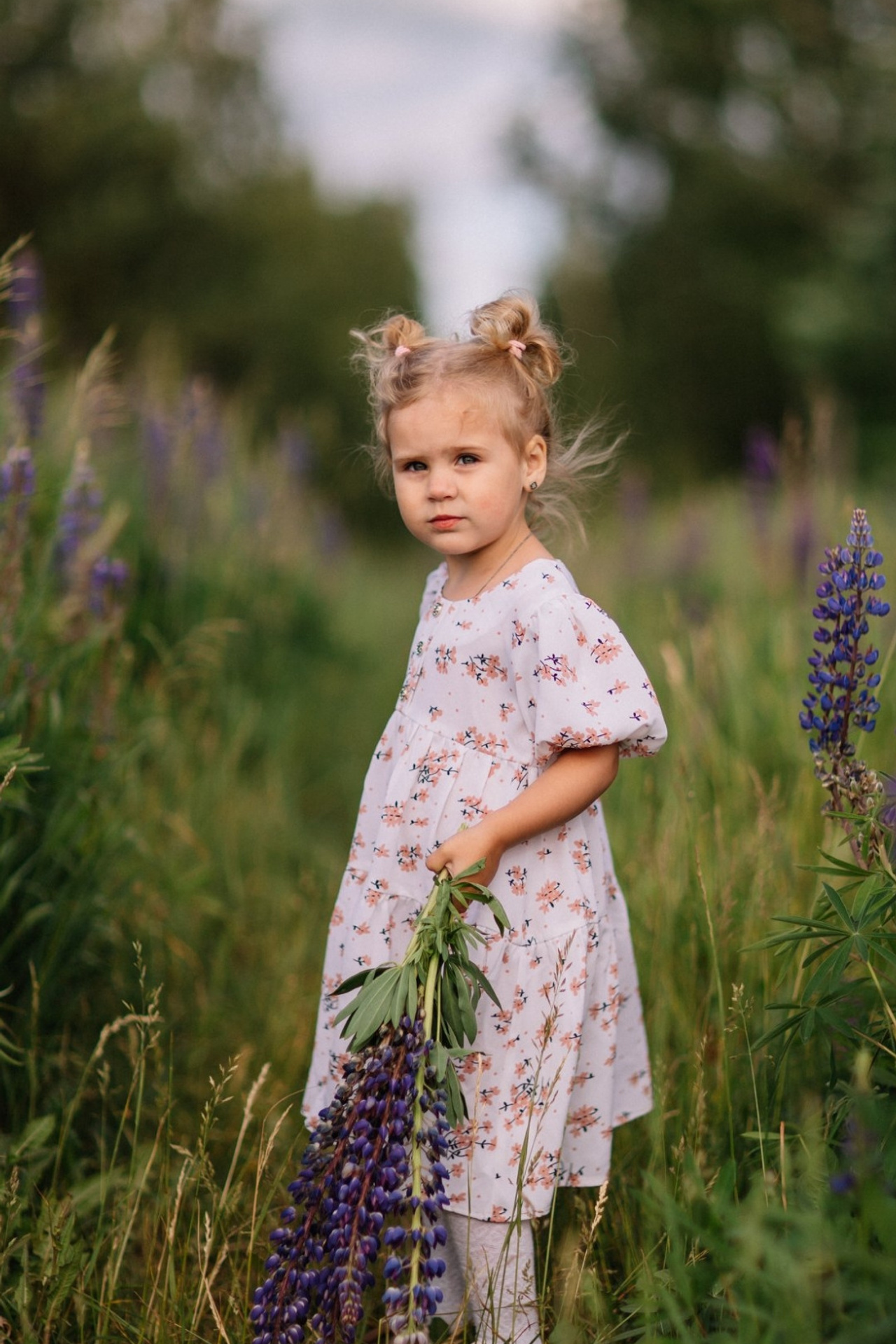 Модель девочка для предметной съемки Мирослава Казань| Sale Easy