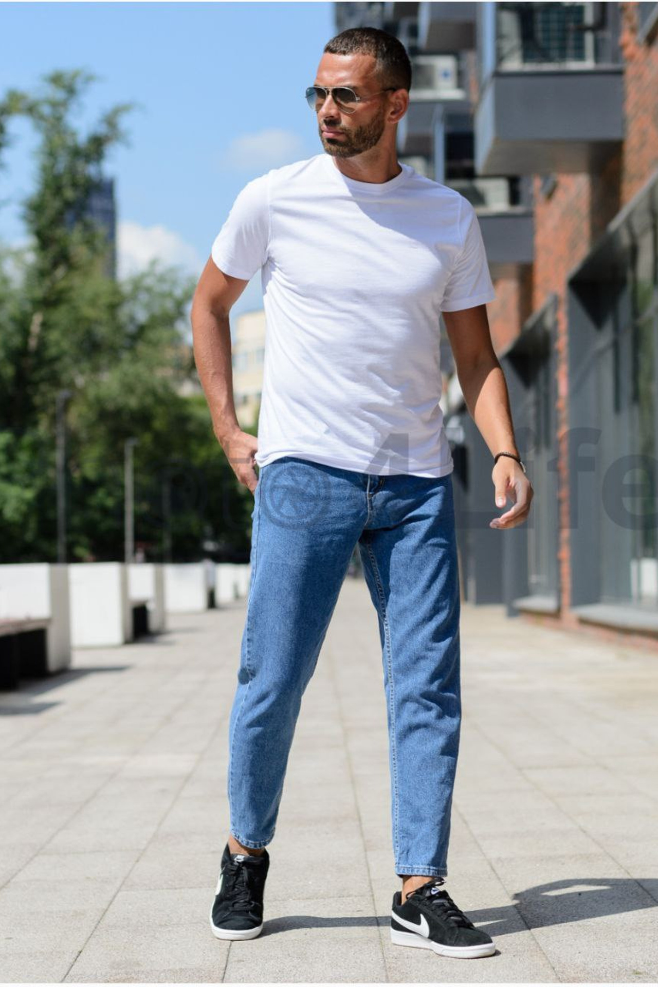 Модель для предметной съемки Иван Москва | Sale Easy