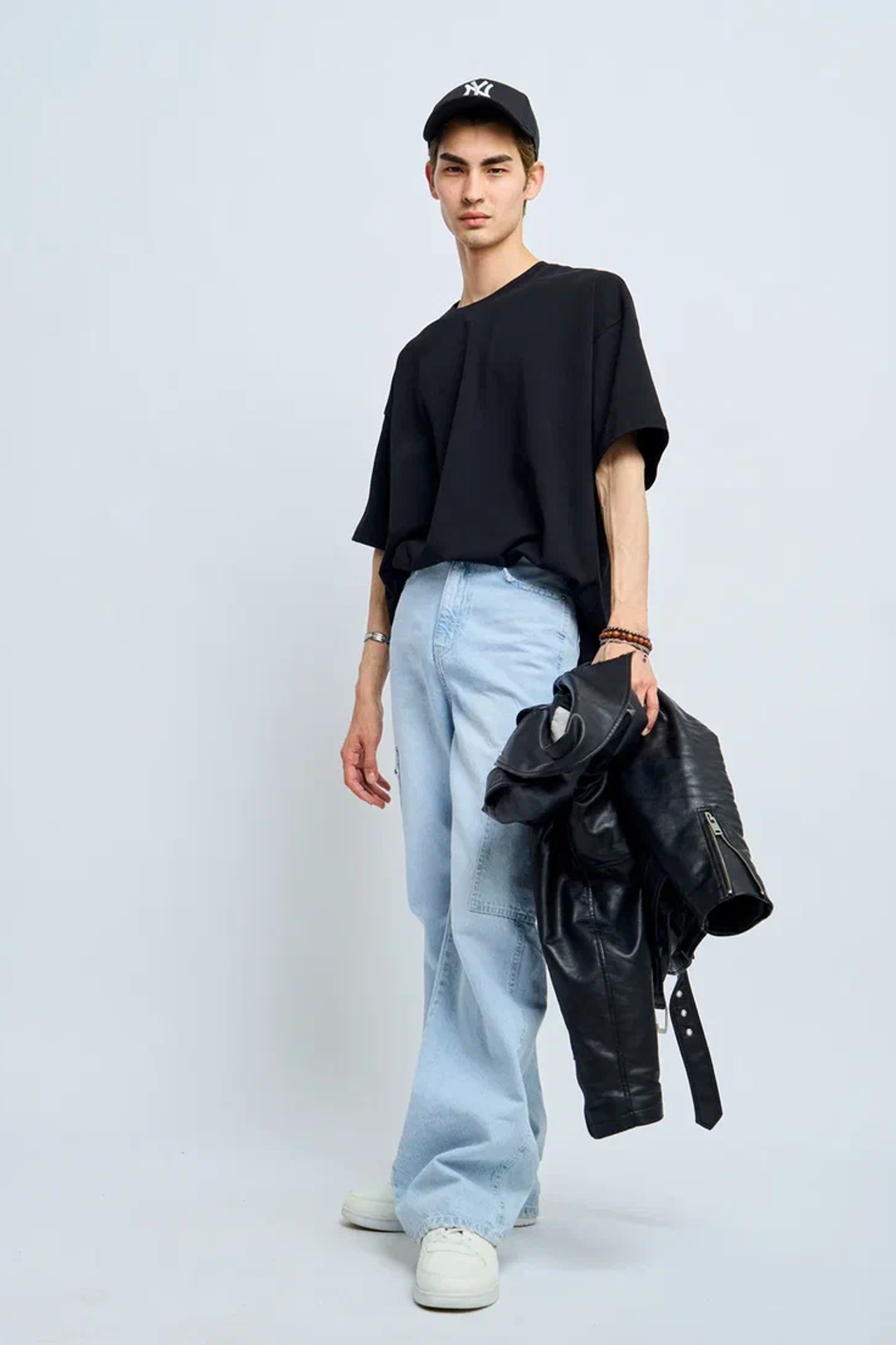 Модель для предметной съемки Роман Ал. Москва | Sale Easy