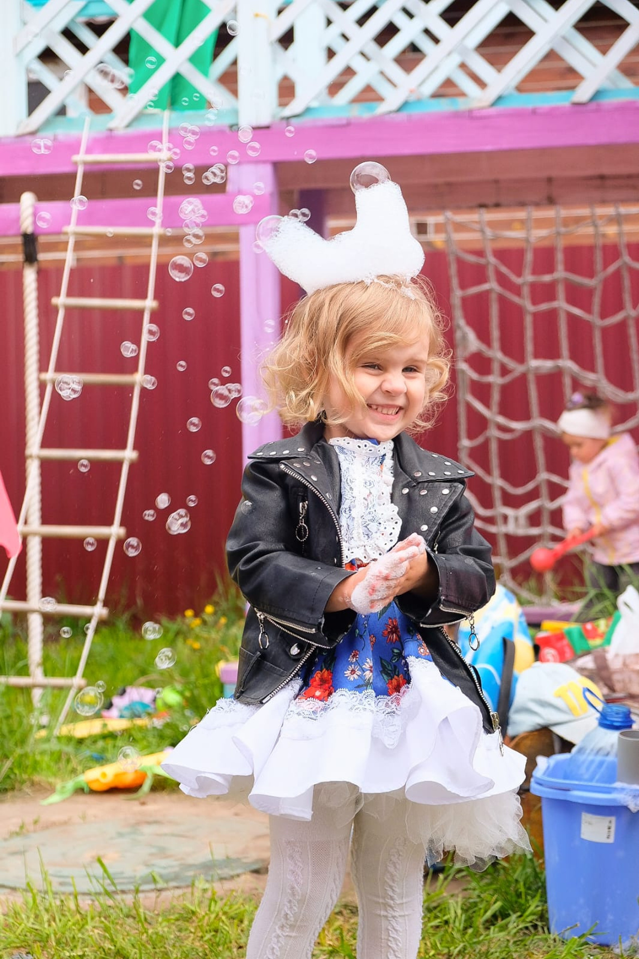 Модель девочка для предметной съемки Мирослава Казань| Sale Easy