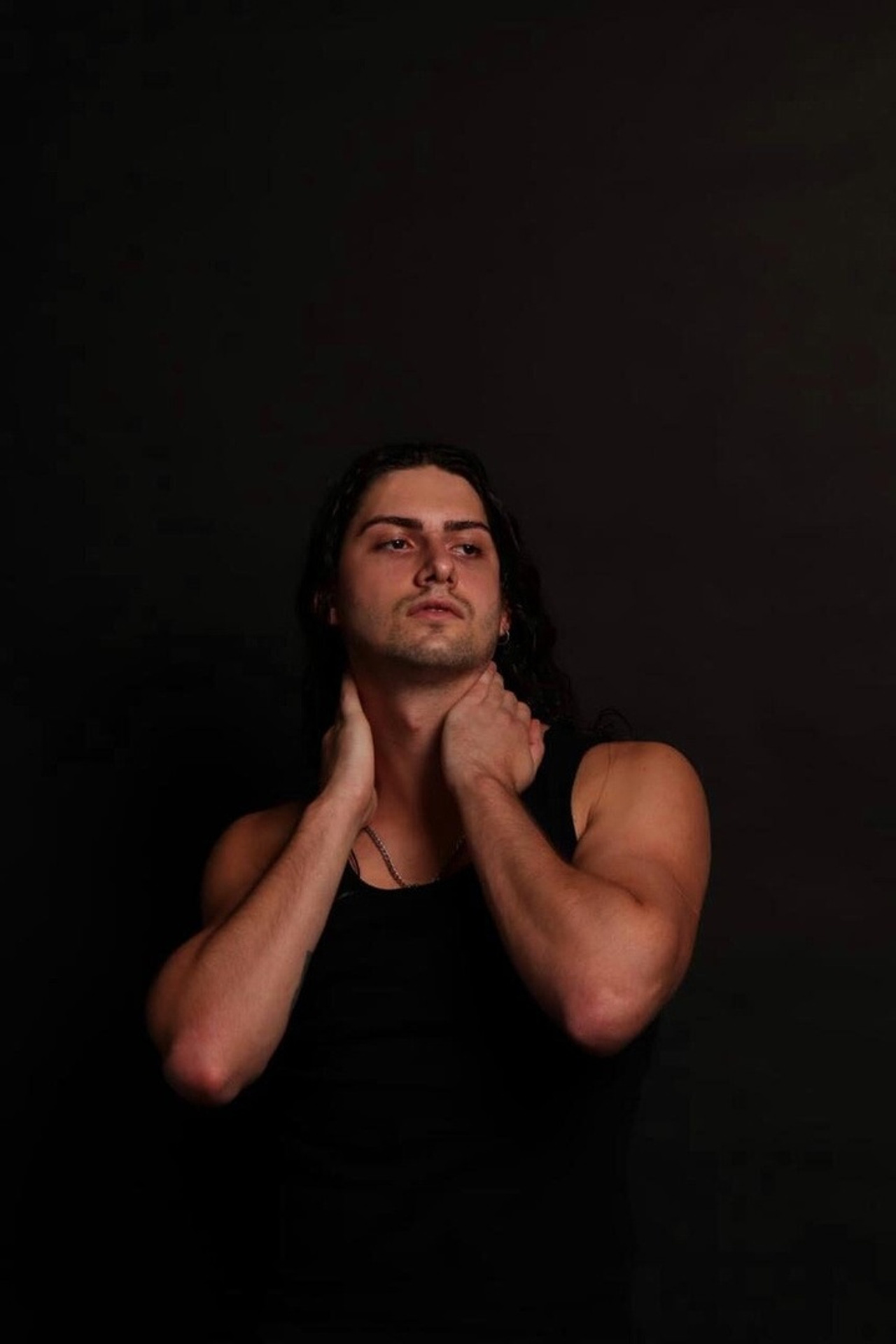 Модель для предметной съемки Николай Москва | Sale Easy