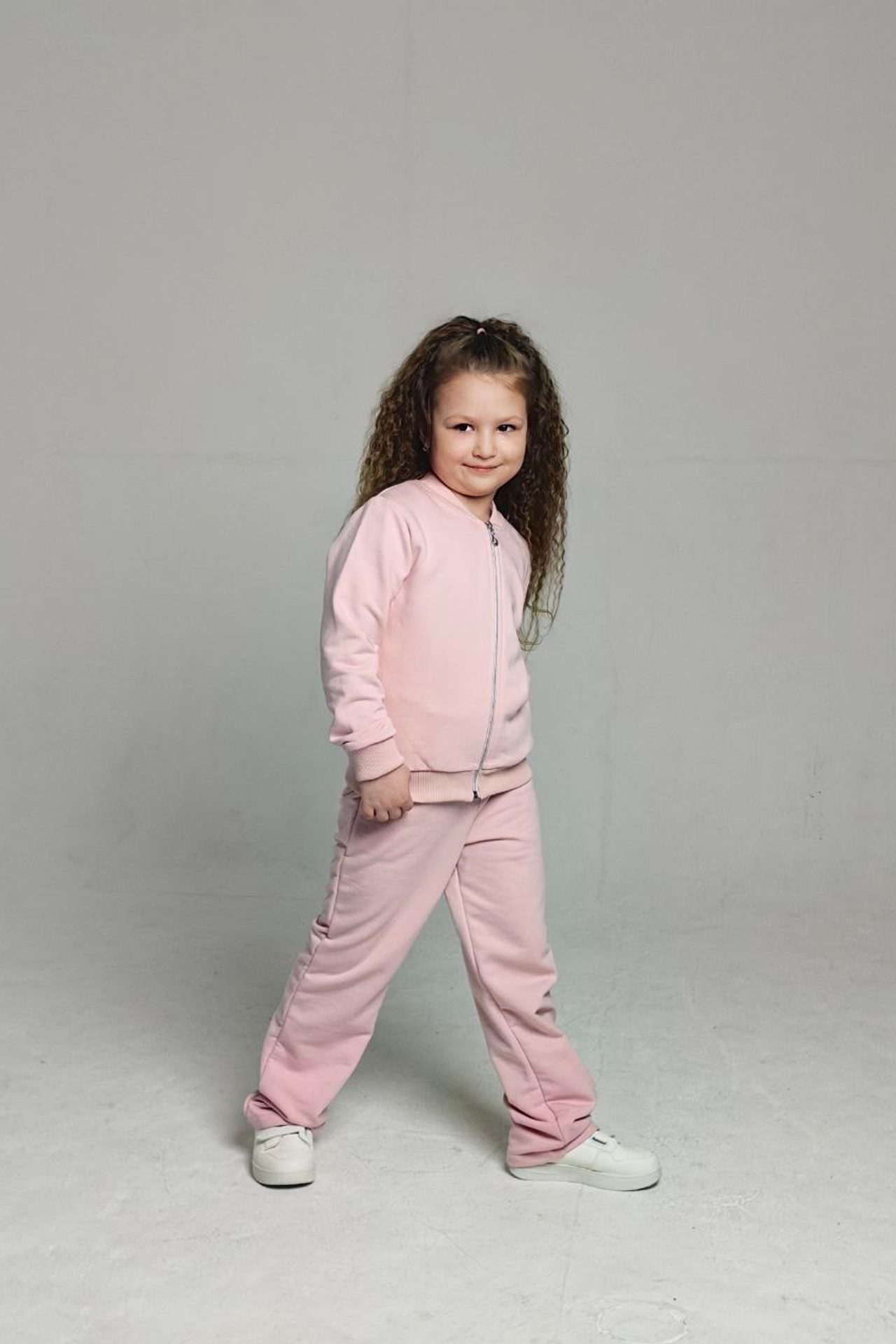 Модель для предметной съемки Агнесса Казань| Sale Easy