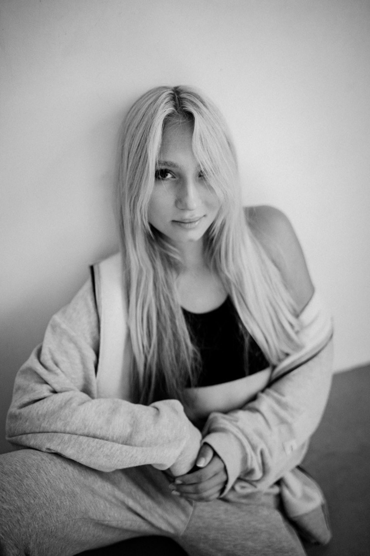 Модель для предметной съемки Юлия Ц. Н.Н.| Sale Easy