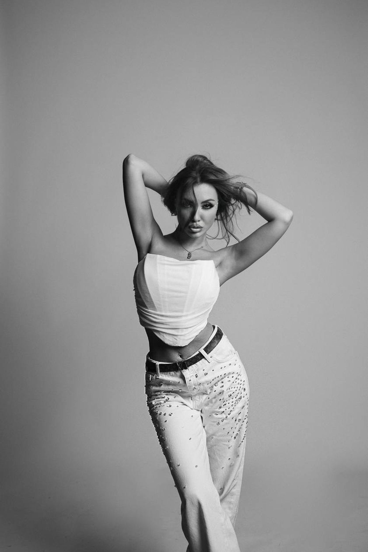 Модель для предметной съемки Нелли Н.Н.| Sale Easy