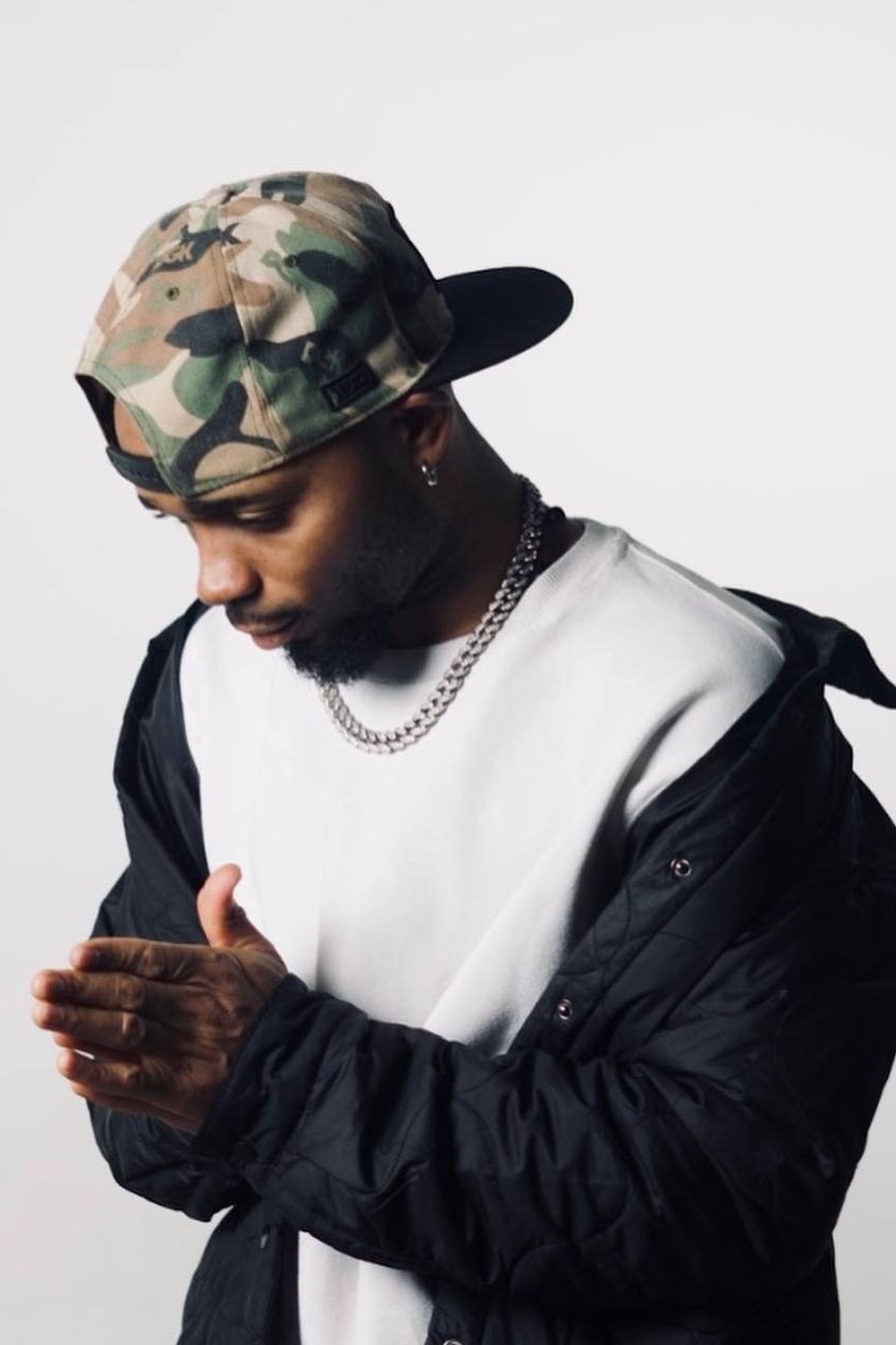 Модель для предметной съемки Ричи Н.Новгород | Sale Easy