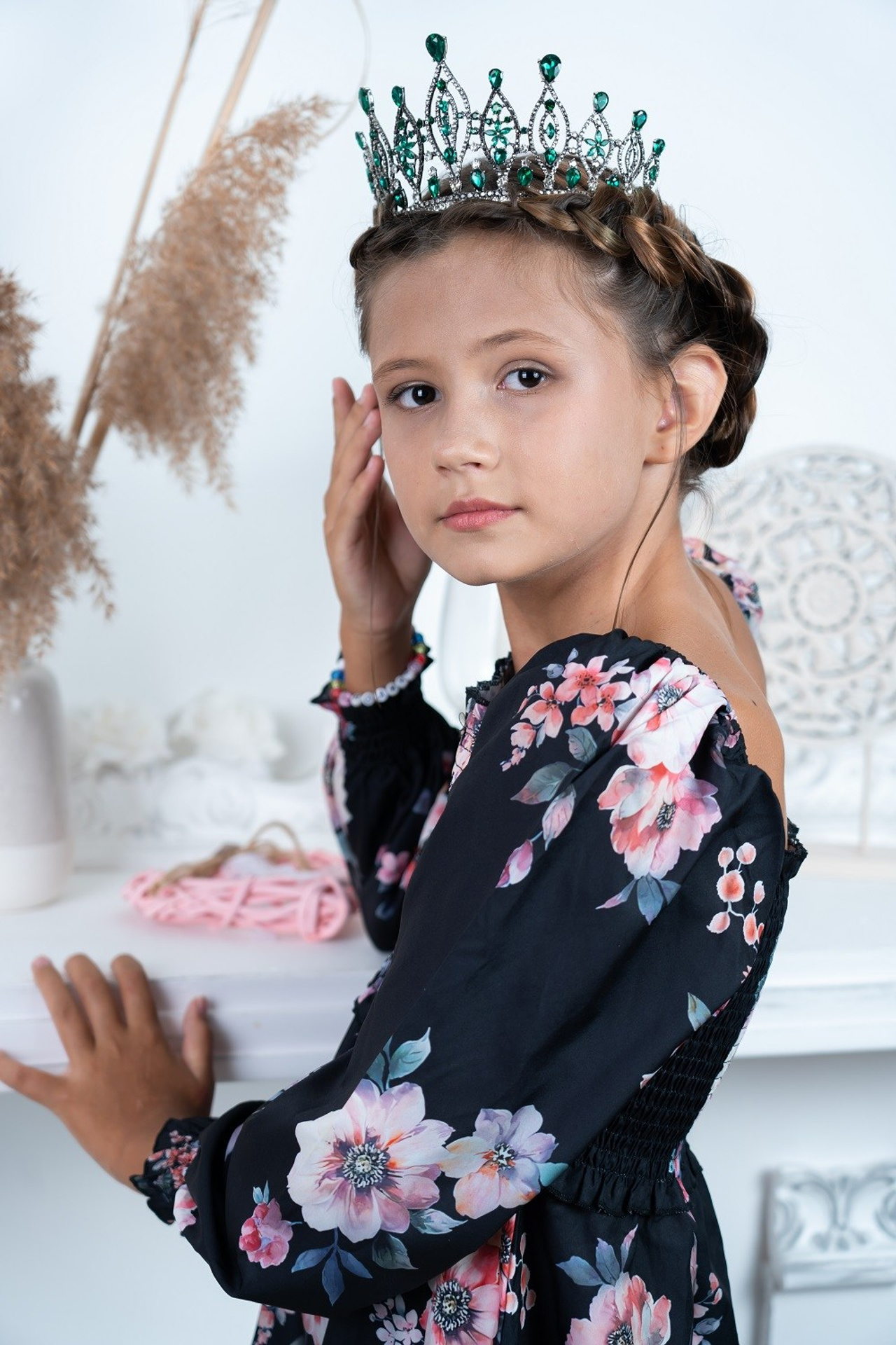 Модель девочка Полина К для предметной съемки в Сочи| Sale Easy