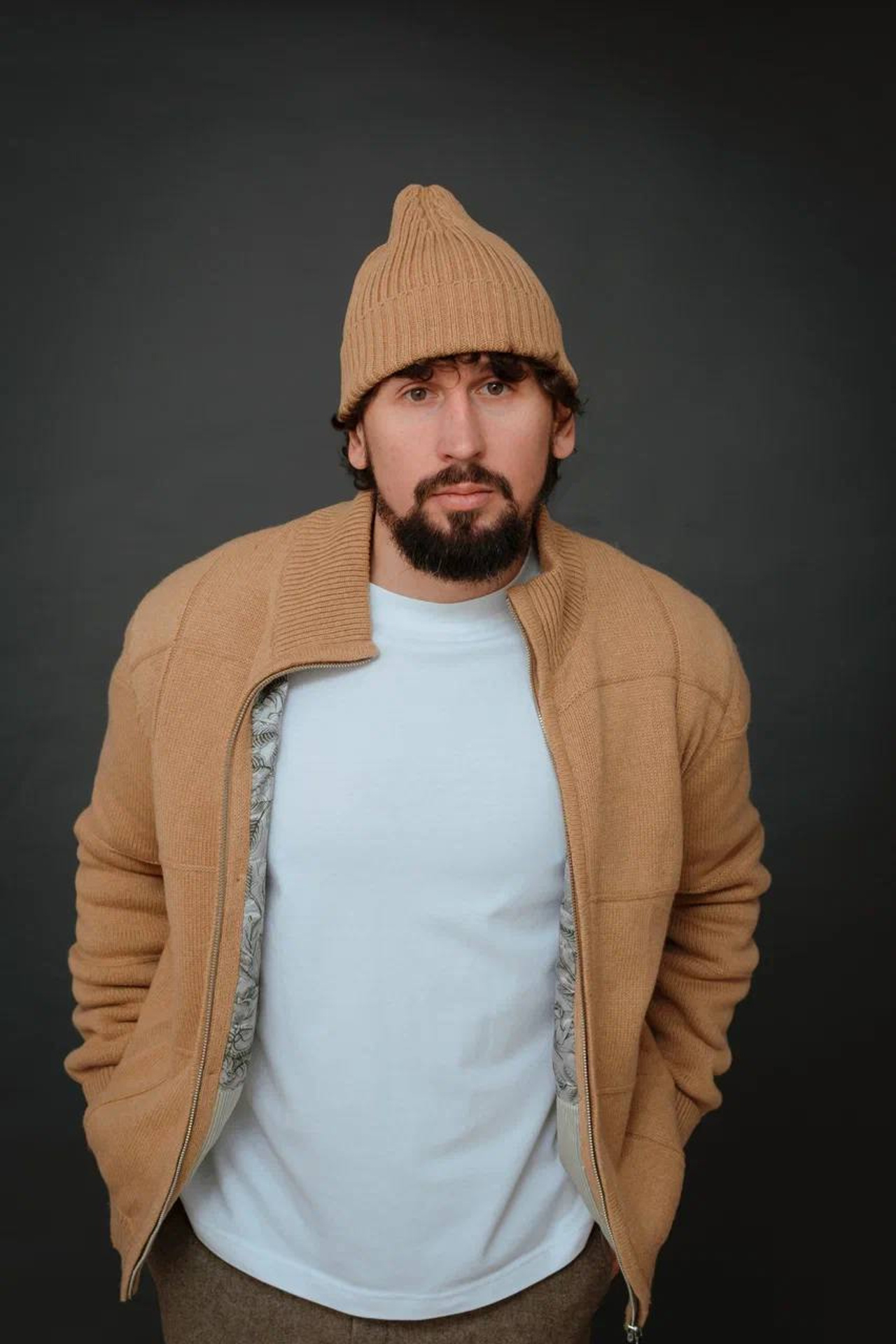 Модель для съемки для интернет магазинов Павел Москва | Sale Easy