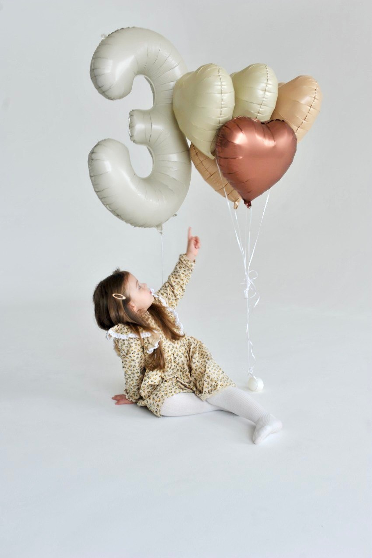 Модель девочка для предметной съемки Самира Казань| Sale Easy