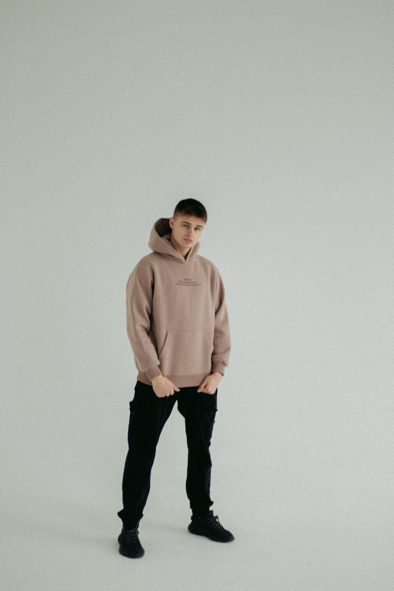 Модель для предметной съемки Иван Д. Москва | Sale Easy