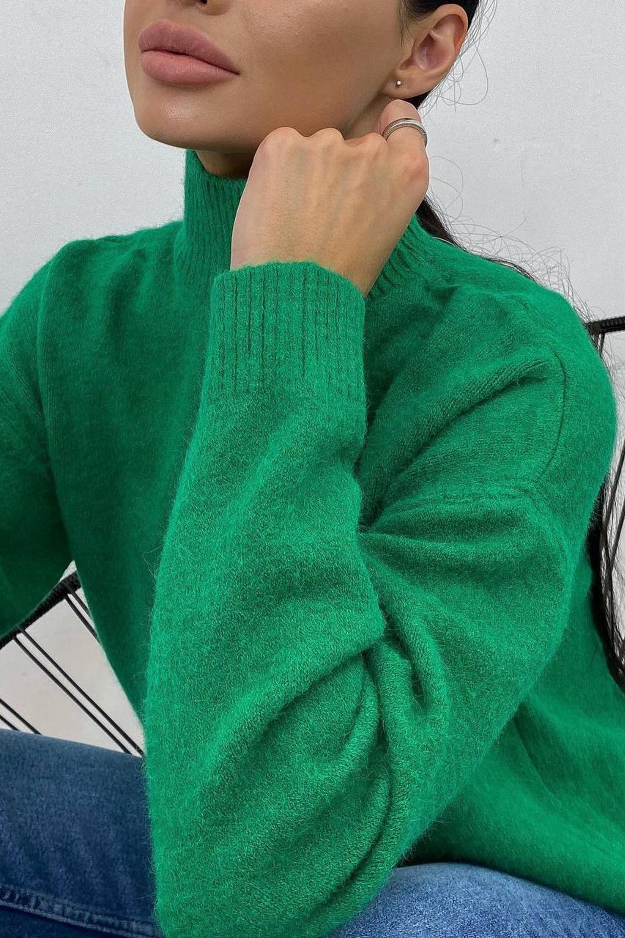 Эффектная съемка свитеров оверсайз для создания расслабленного стиля