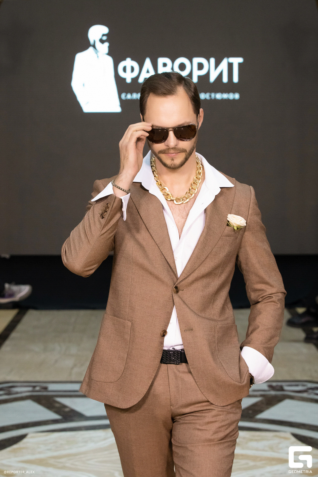 Модель для предметной съемки Александр Д С-Петербург | Sale Easy