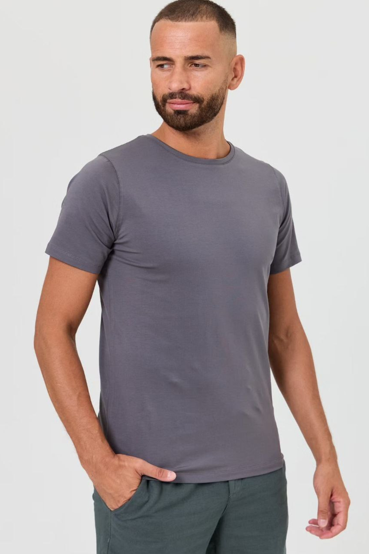 Модель для предметной съемки Иван Москва | Sale Easy