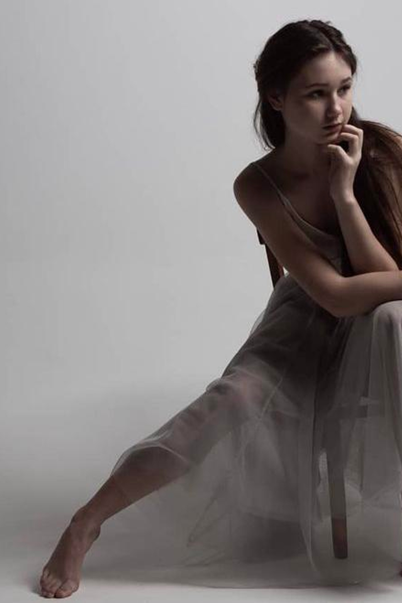 Модель для предметной съемки Диана Казань| Sale Easy