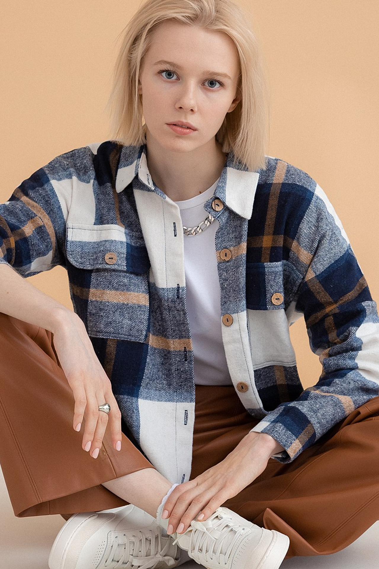 Модель для предметной съемки Александра А Москва| Sale Easy