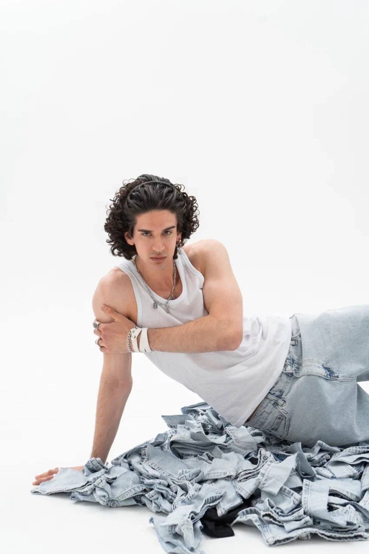 Модель для предметной съемки Егор Ж. Москва | Sale Easy