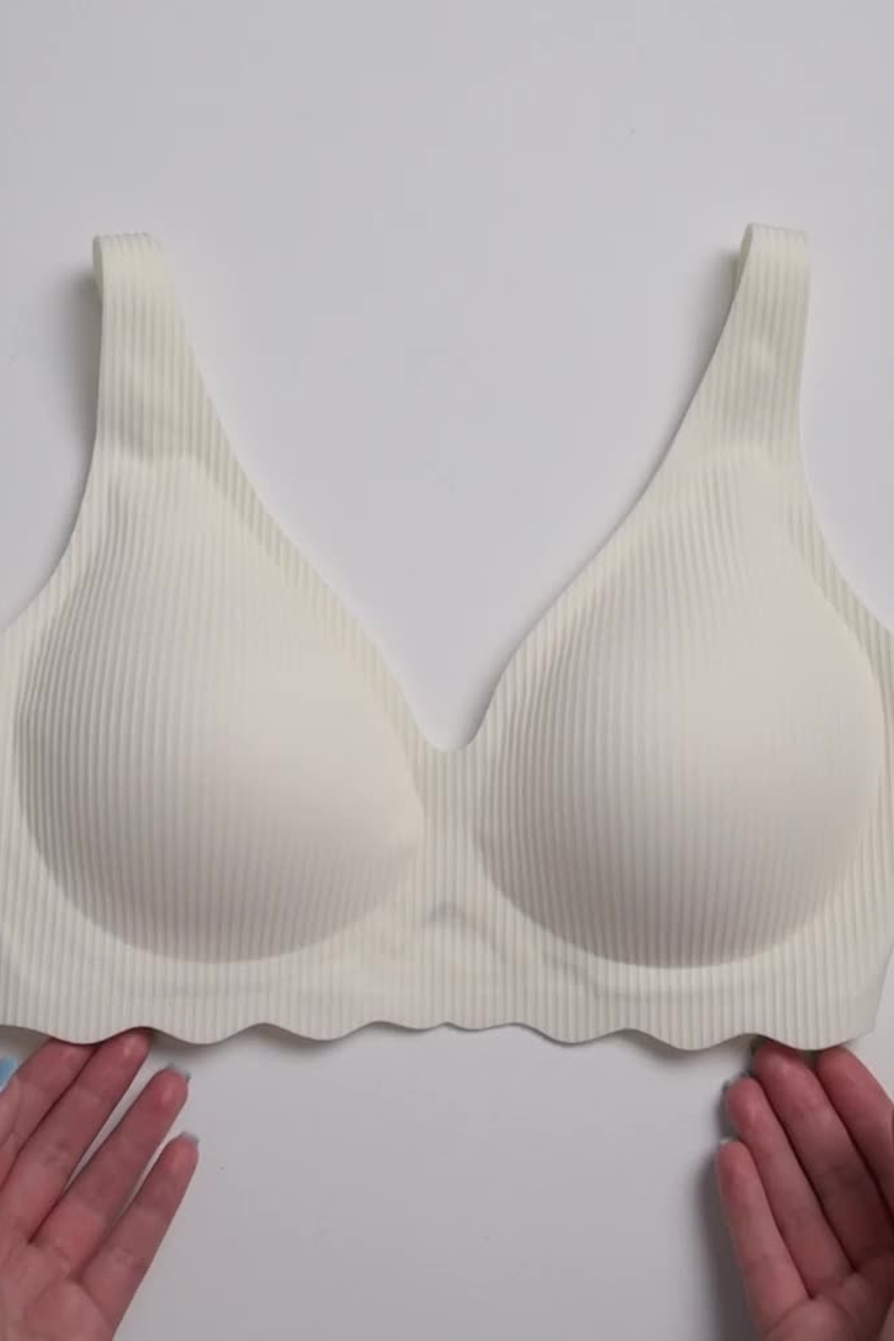 Портфолио видеосъемка одежды для маркетплейсов | Sale Easy