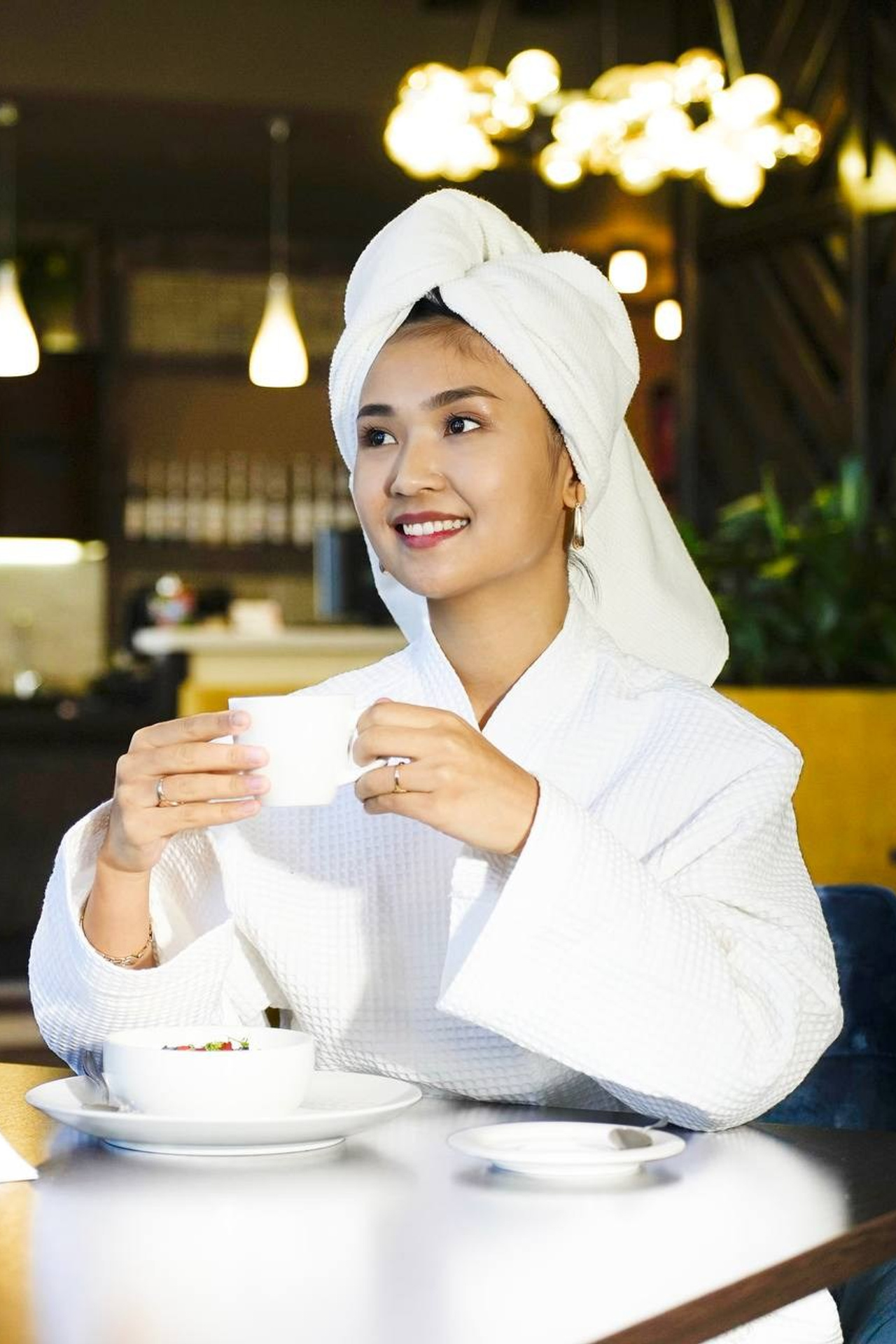 Модель для предметной съемки Дамира Красноярск| Sale Easy