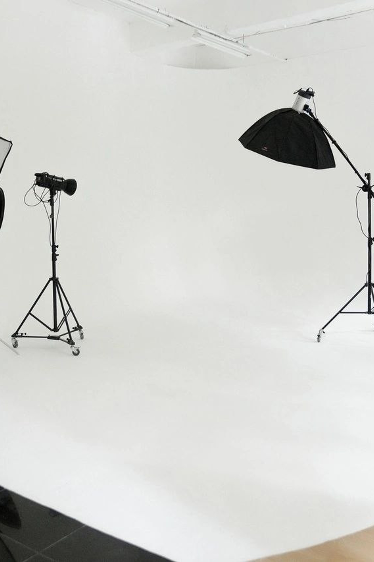 Студия Royal_Studio Циклорама для предметной съемки  Новосибирск