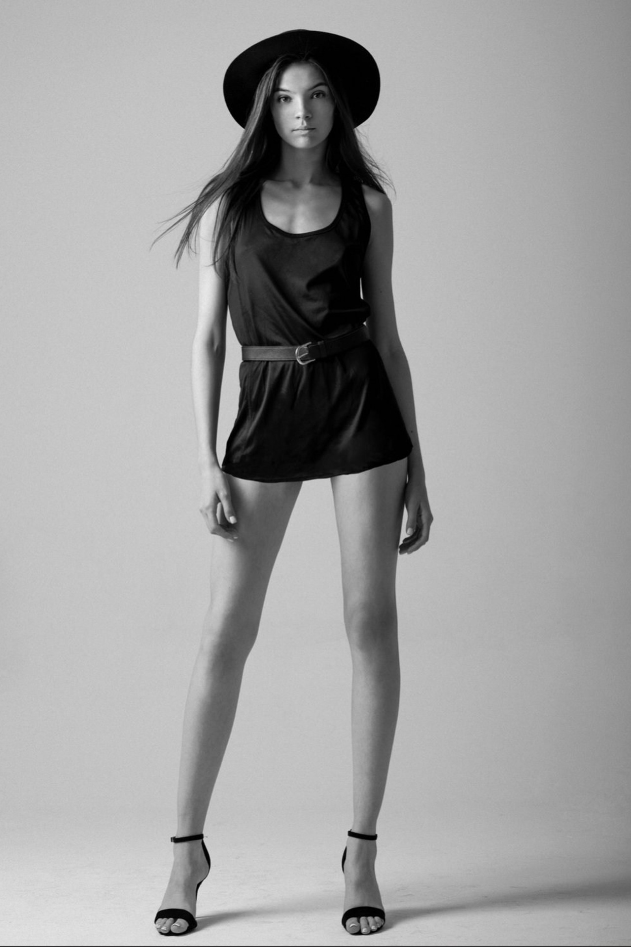 Модель для предметной съемки Аделя А. Казань| Sale Easy