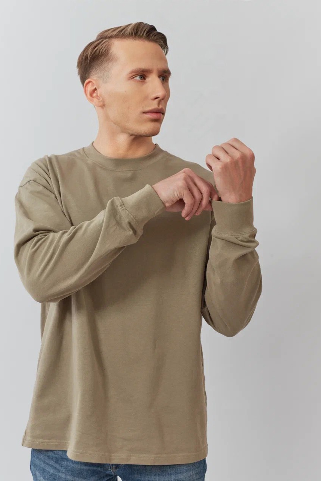 Модель для предметной съемки Антон Москва | Sale Easy