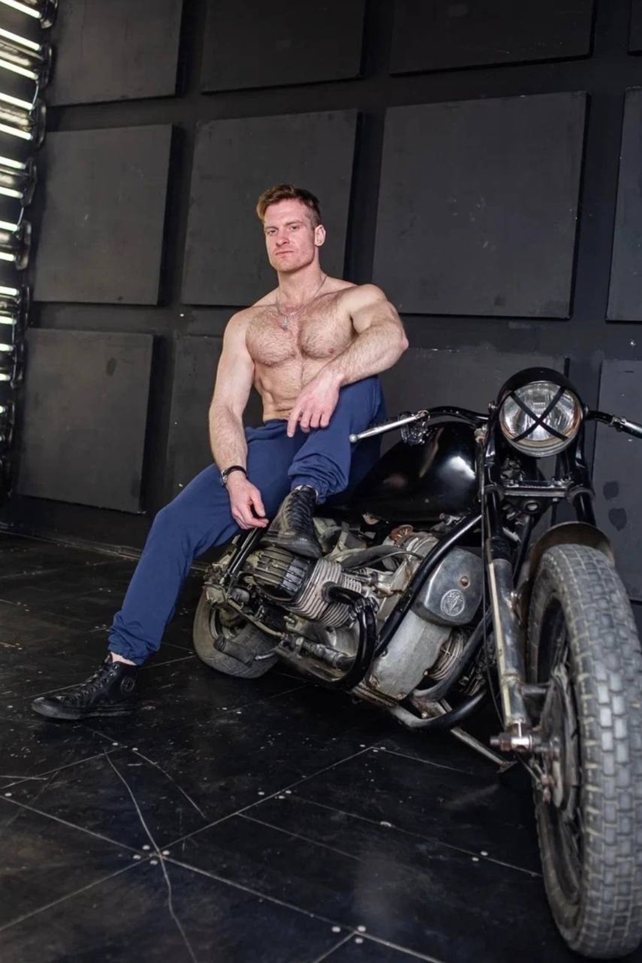 Модель для предметной съемки Дмитрий Б Н.Новгород | Sale Easy