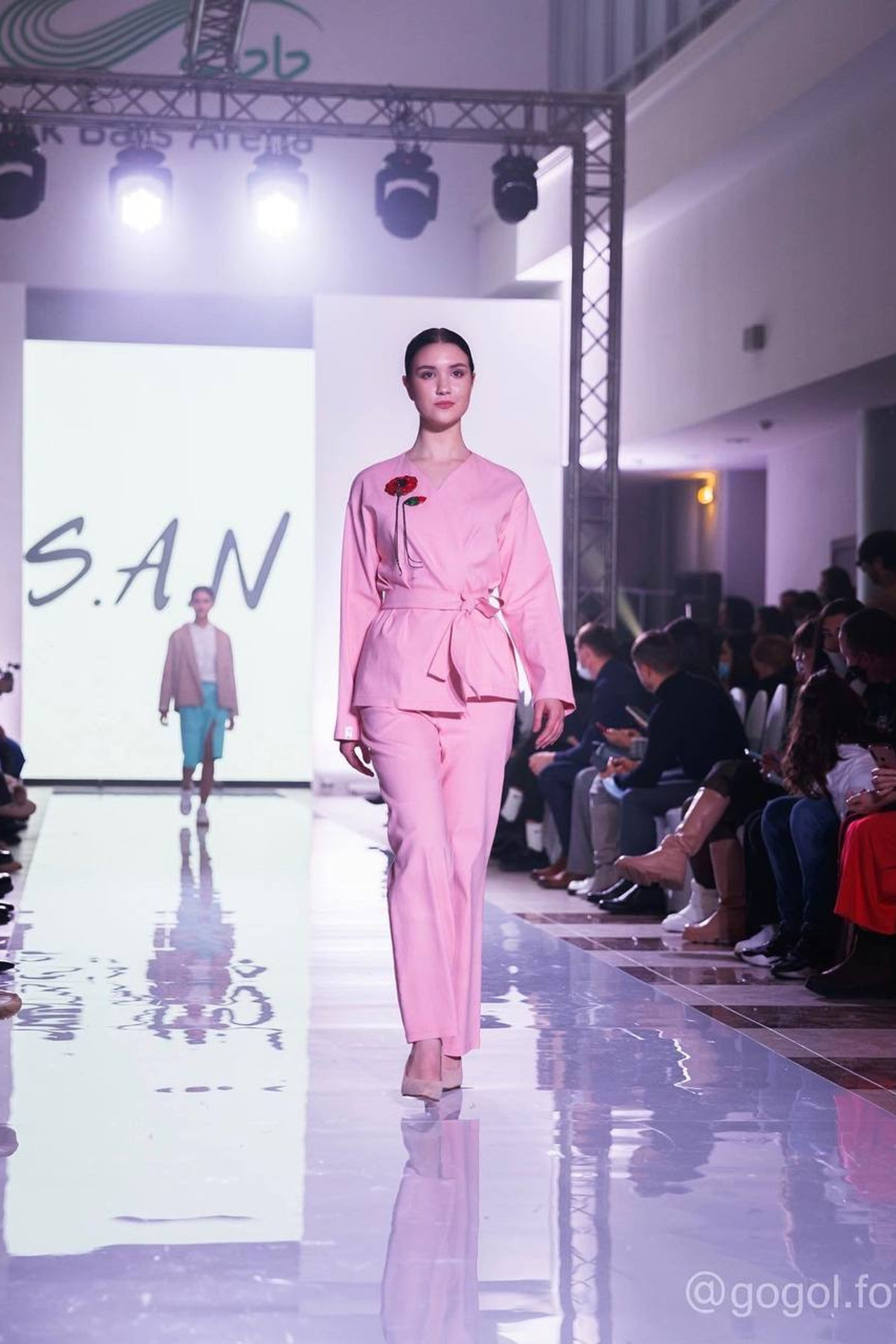 Модель для предметной съемки Юлия Д Казань| Sale Easy