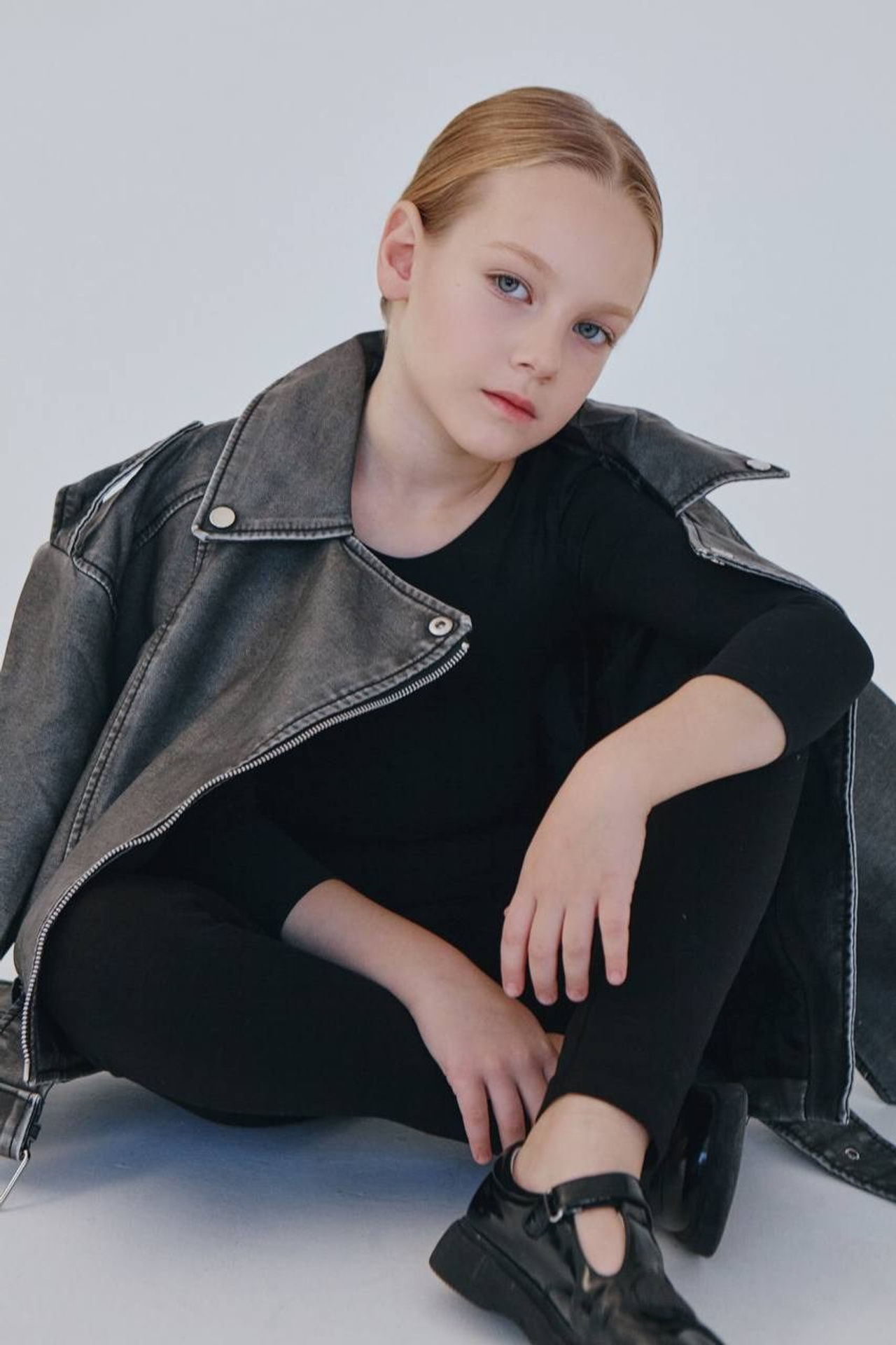 Модель для предметной съемки Варвара А. Н.Н.| Sale Easy