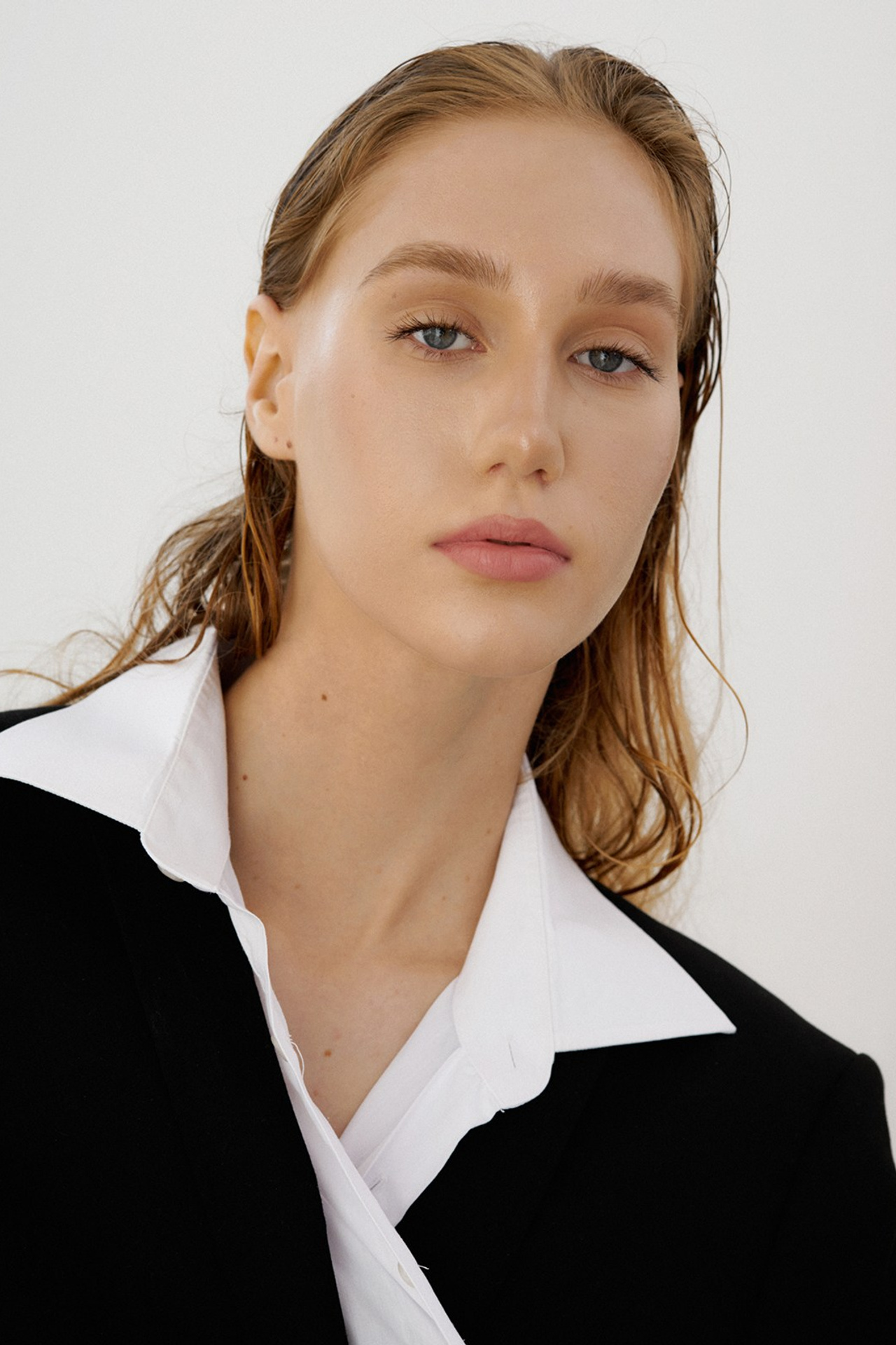 Модель для предметной съемки Елизавета К. Москва| Sale Easy