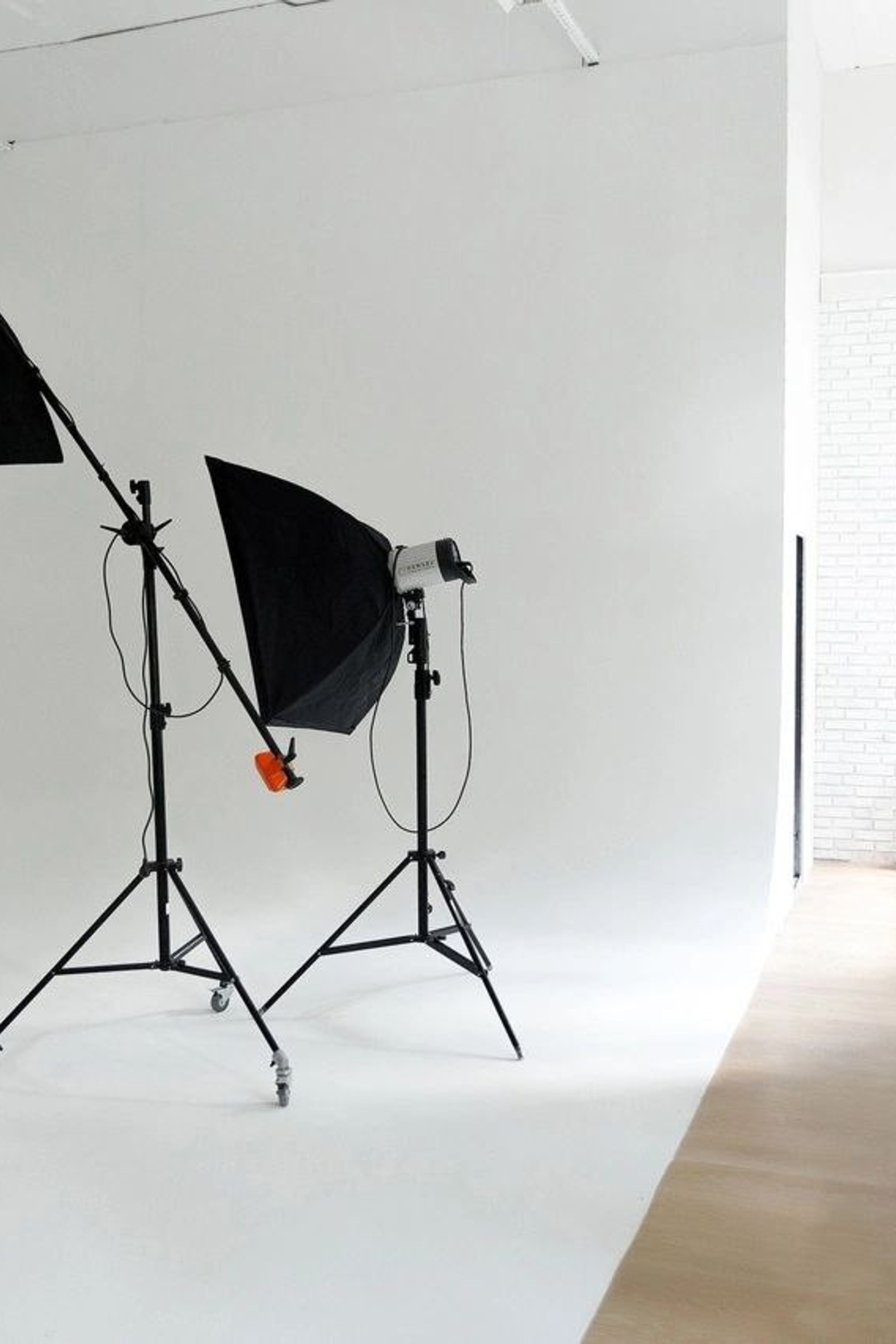 Студия Royal_Studio Циклорама для предметной съемки  Новосибирск