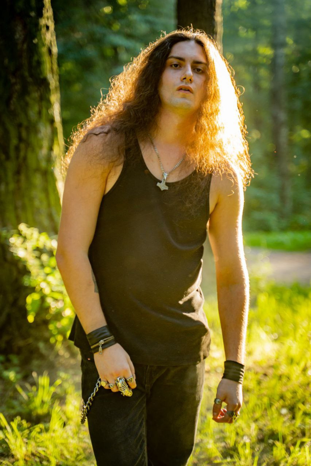 Модель для предметной съемки Николай Москва | Sale Easy