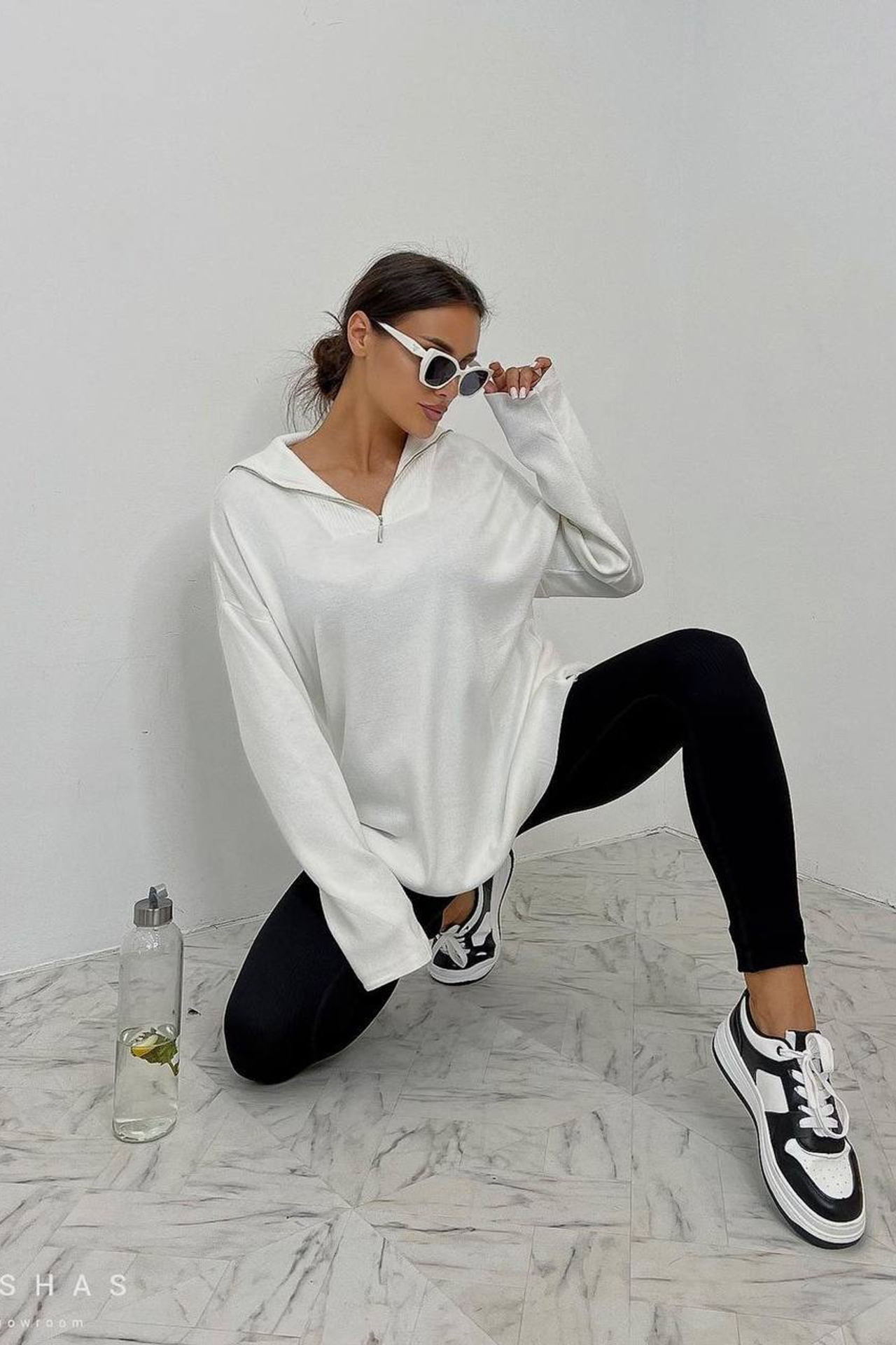 Профессиональная предметная съемка свитеров оверсайз