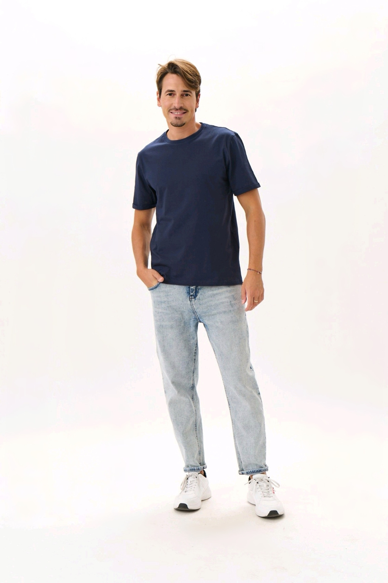 Модель для предметной съемки Камиль АА Москва | Sale Easy