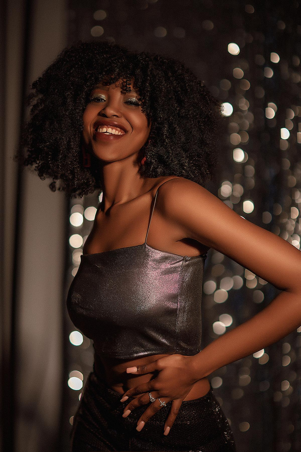 Модель для предметной съемки Дельфин Москва| Sale Easy