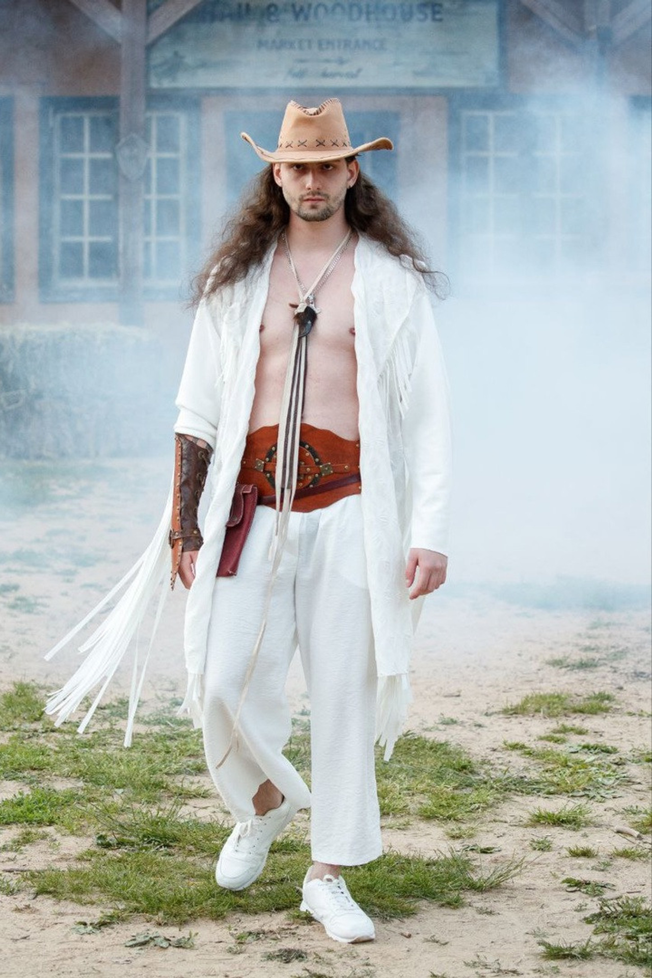 Модель для предметной съемки Николай Москва | Sale Easy