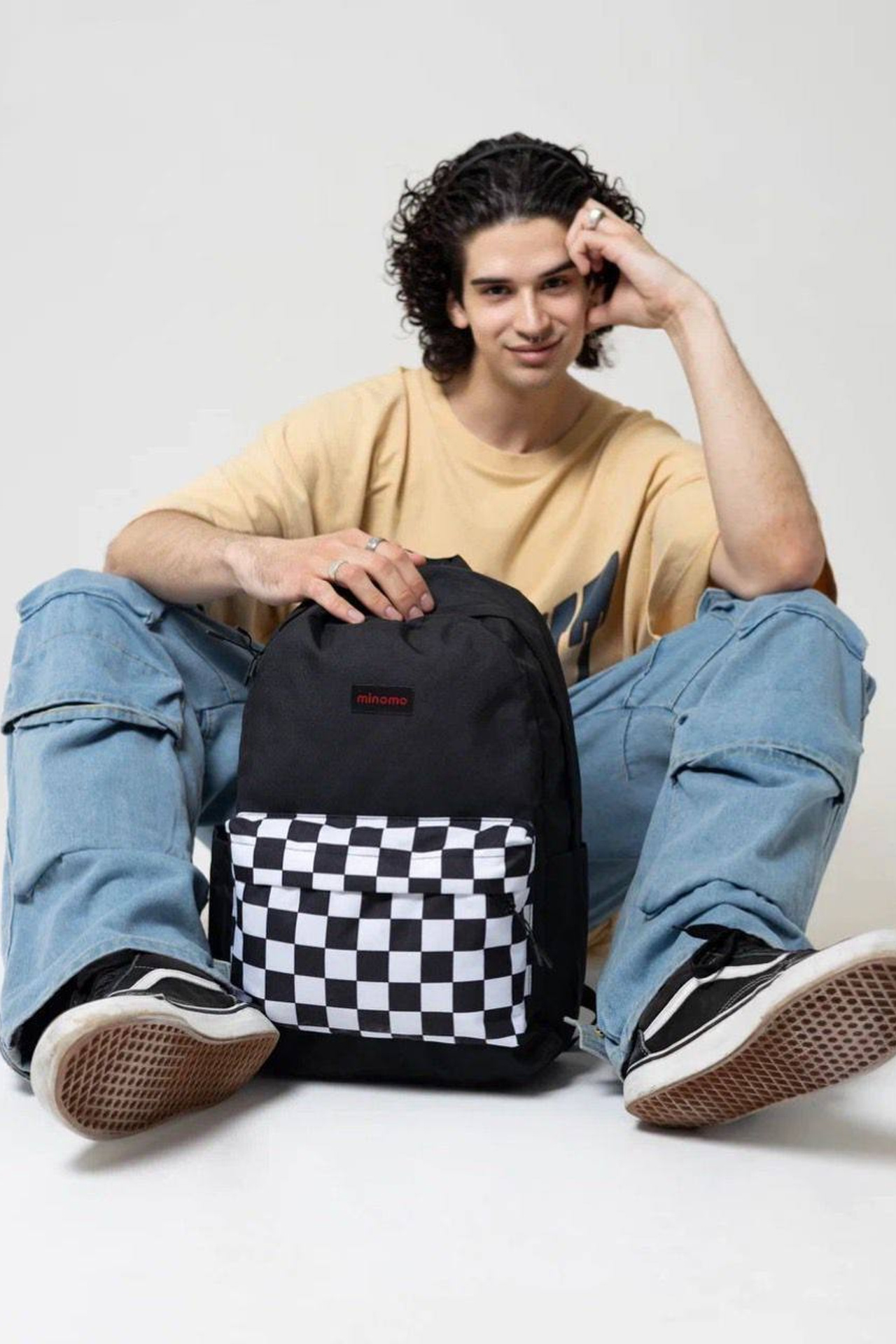 Модель для предметной съемки Егор Ж. Москва | Sale Easy