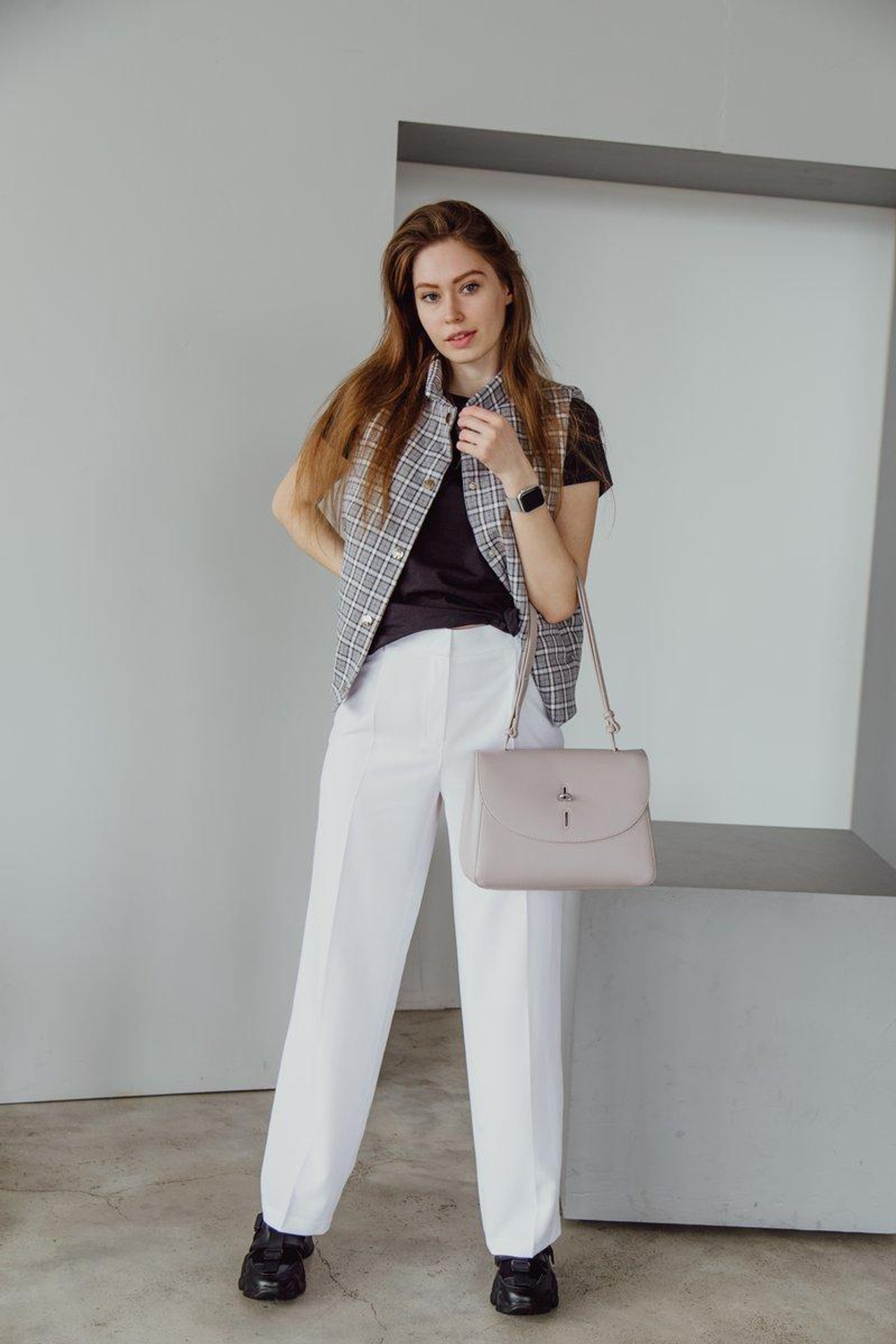 Модель для предметной съемки Полина В. Москва| Sale Easy