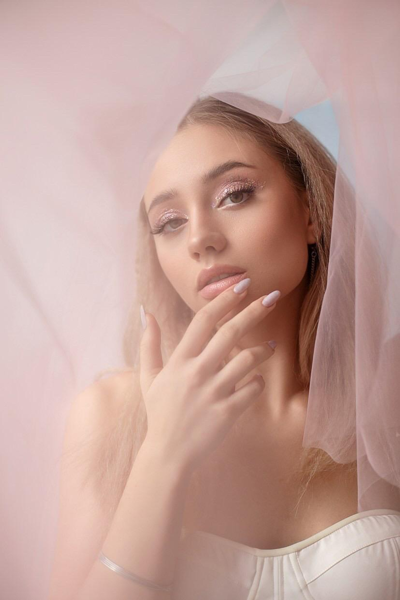 Модель для предметной съемки Вероника 8 Н.Новгород | Sale Easy