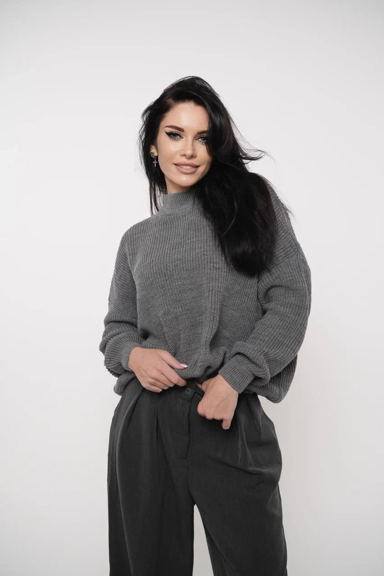 Модель для предметной съемки Оксана 10 260 Москва| Sale Easy