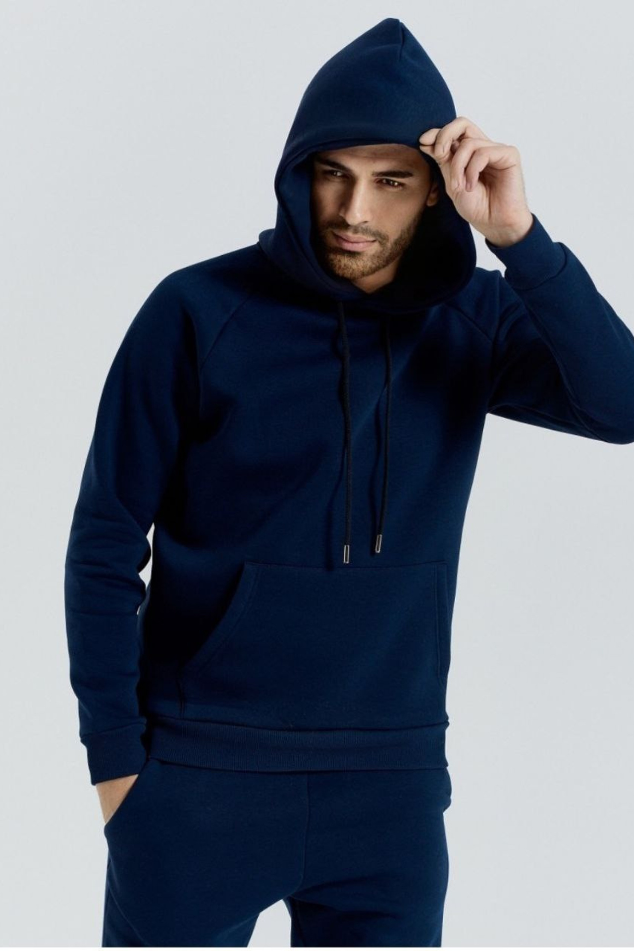 Модель для предметной съемки Иван Москва | Sale Easy