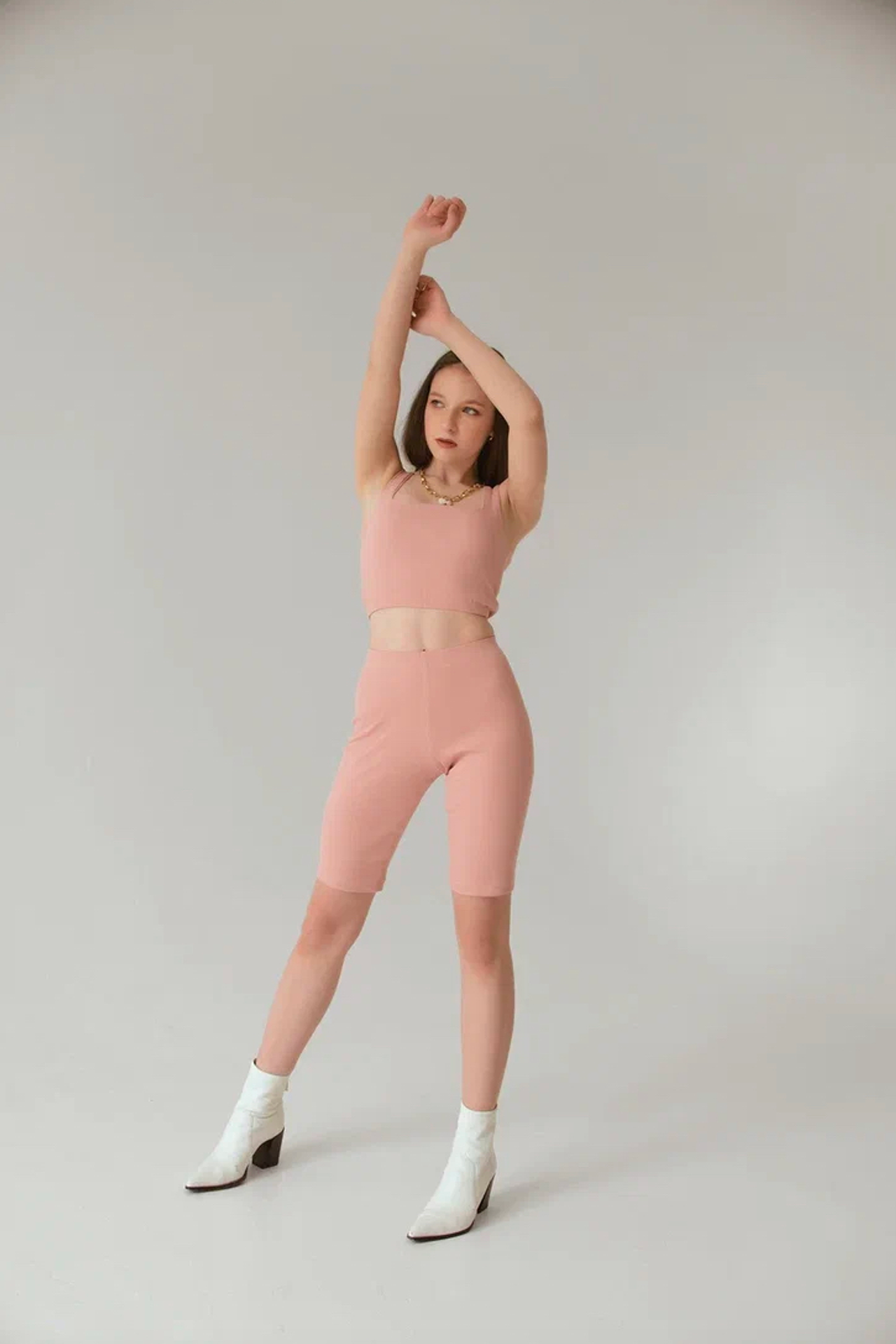 Модель для предметной съемки Алёна Б Новосибирск| Sale Easy