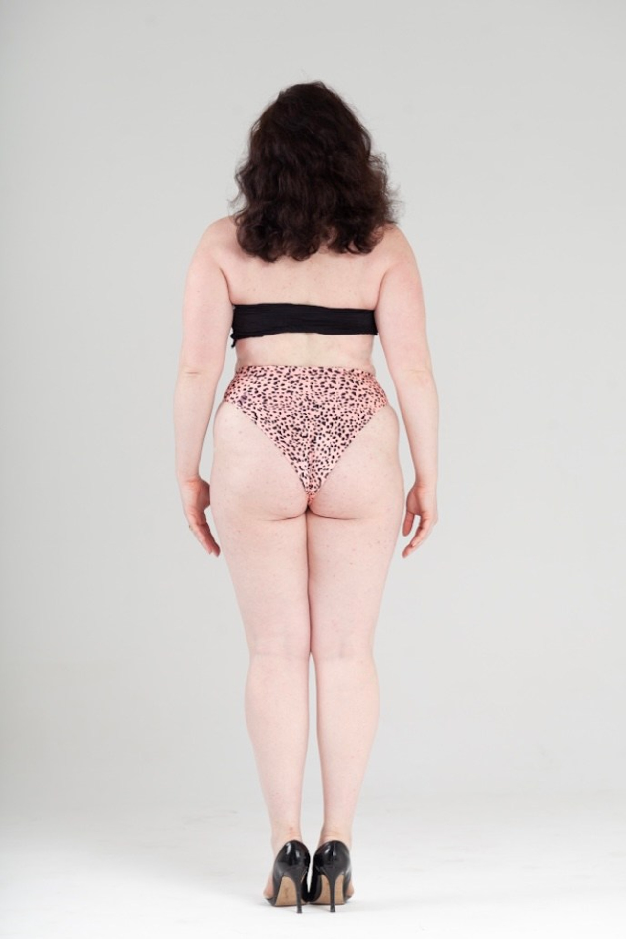 Модель plus size для предметной съемки Наталья И. Москва | Sale Easy