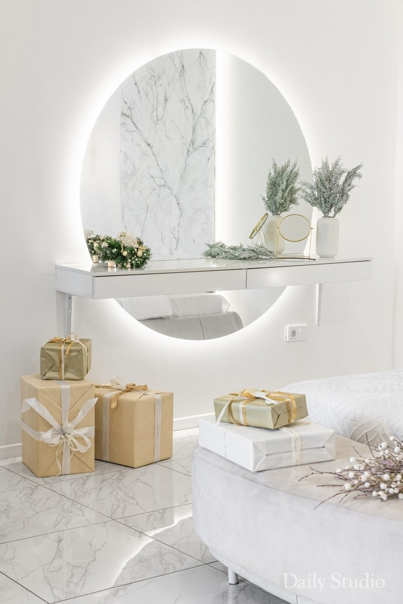 Студия DAILY STUDIO — зал Мишель для предм. съемки С.-Пб|Sale Easy