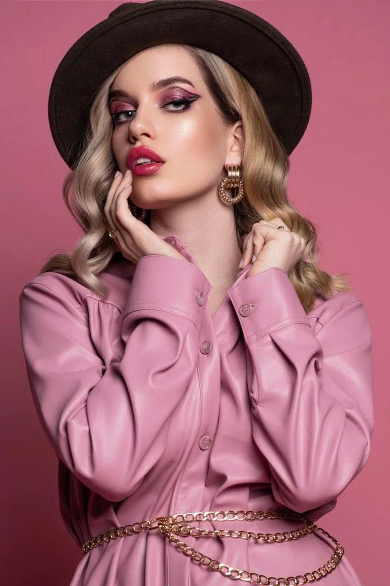 Модель для предметной съемки Аракела С-Петербург | Sale Easy