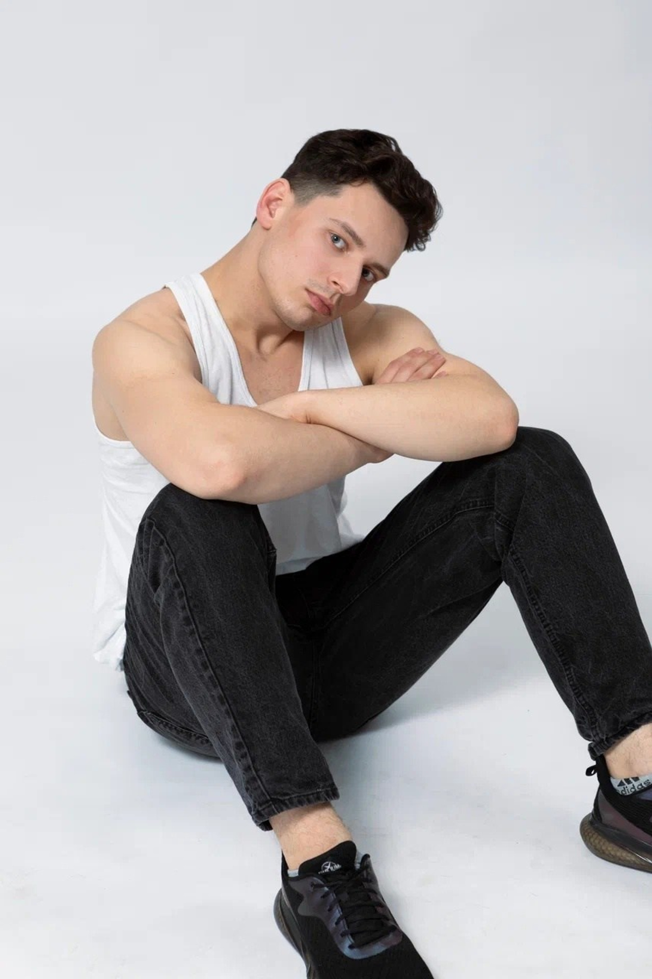 Модель для предметной съемки Александр О Казань| Sale Easy