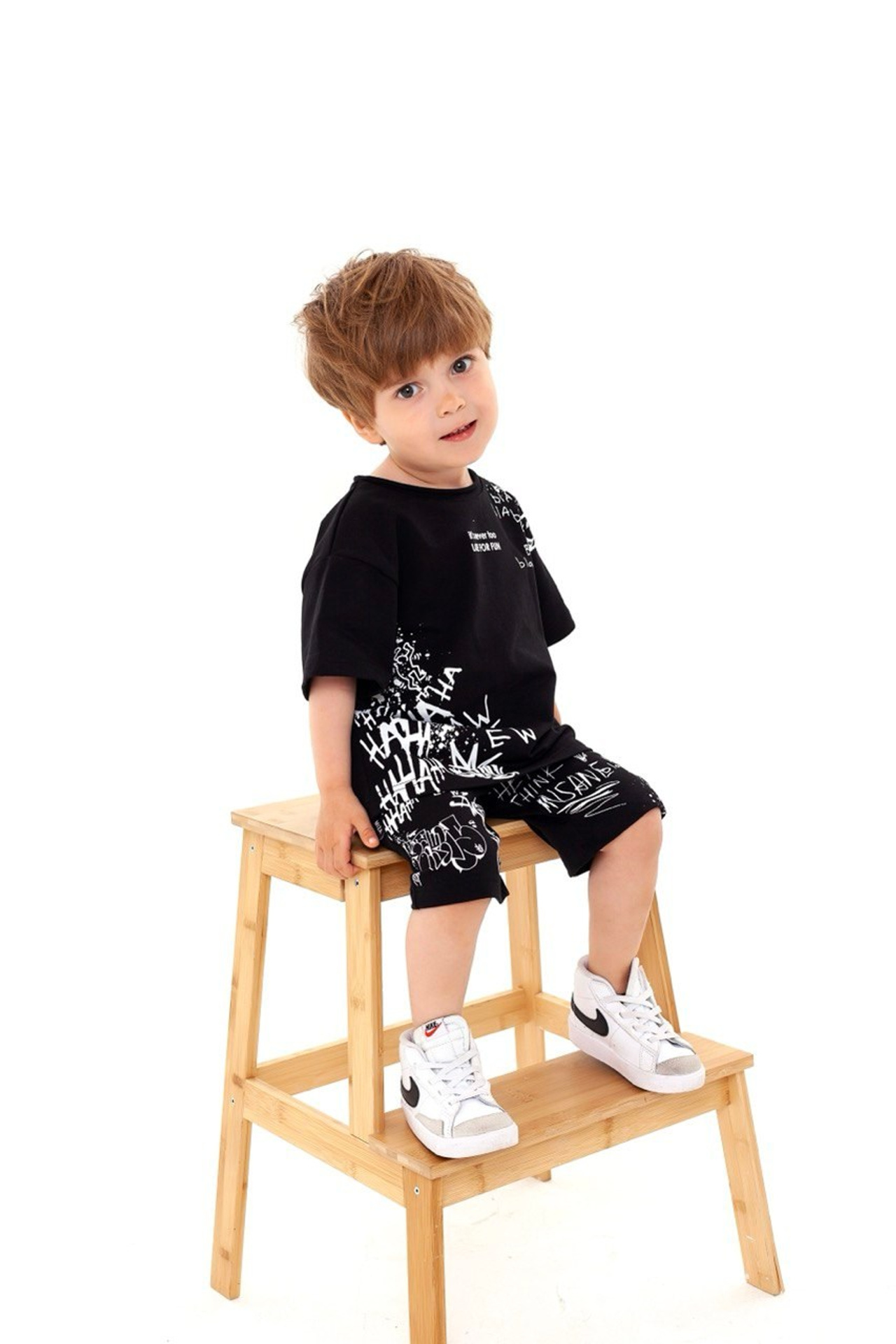 Модель для предметной съемки мальчик Радэль Казань| Sale Easy