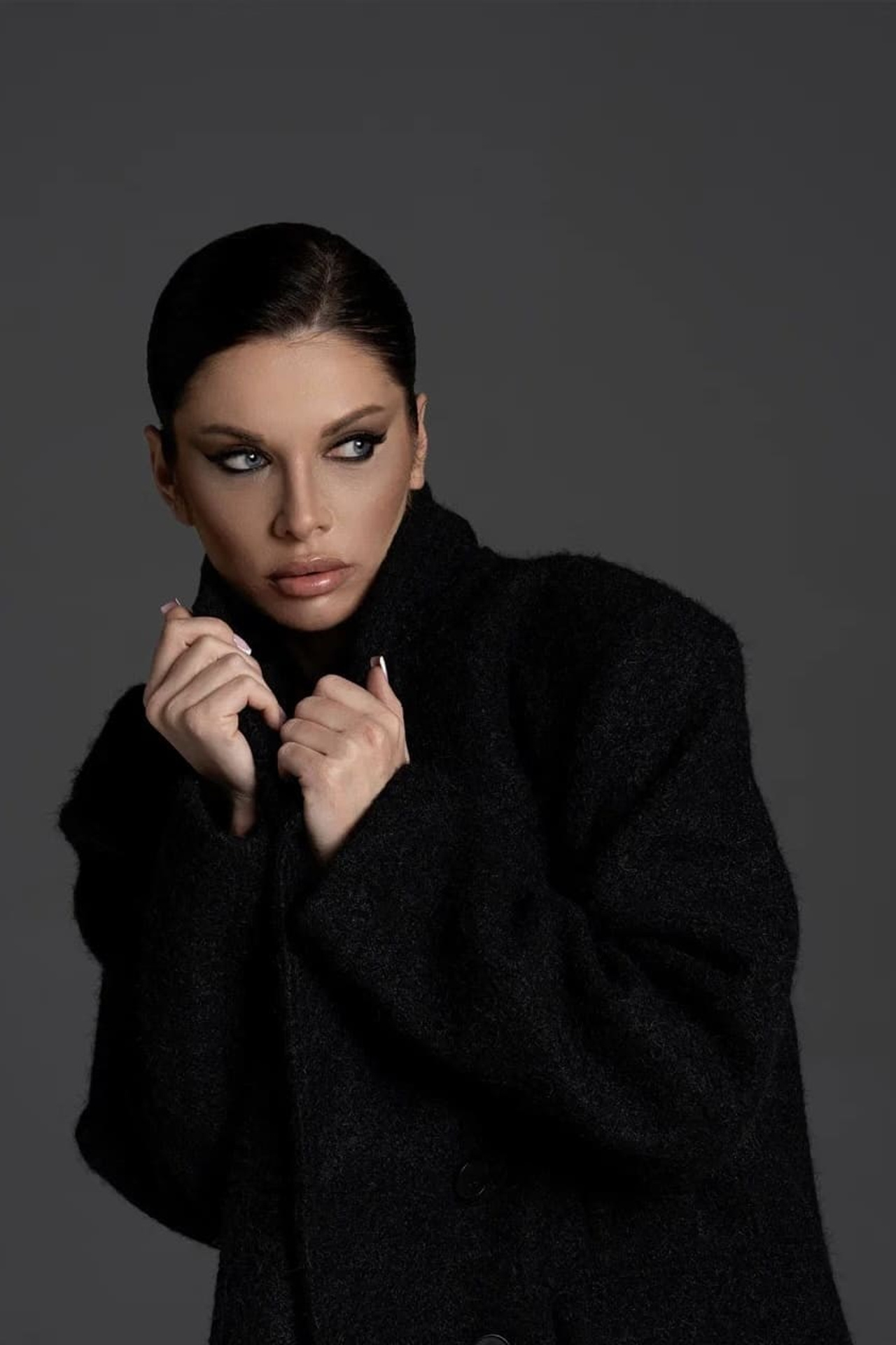 Модель для предметной съемки Оксана 10 260 Москва| Sale Easy